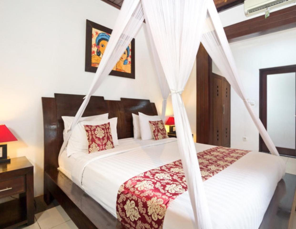 Cantik Tresna Villa *