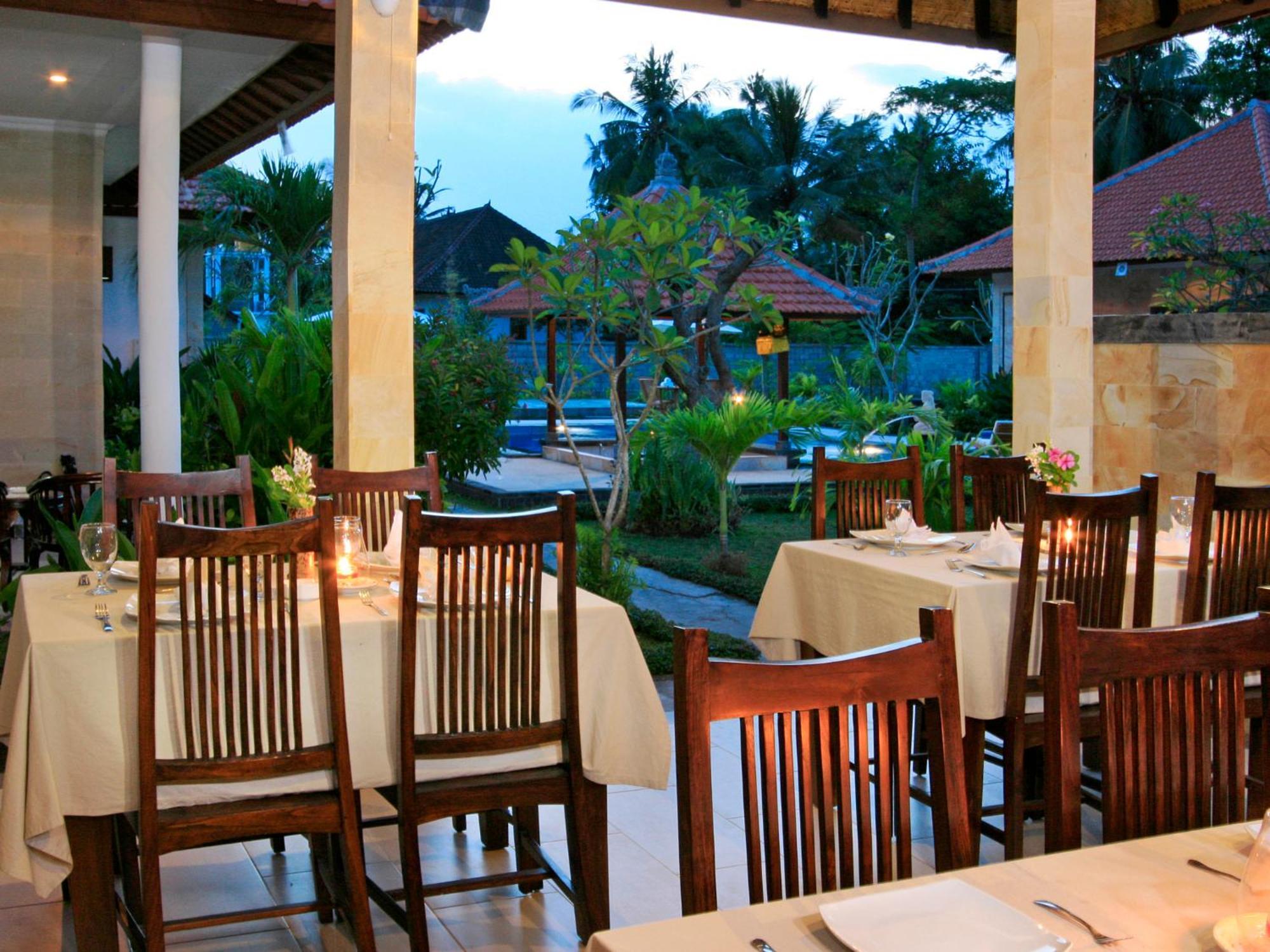 Holiday park Jenggala 3*
