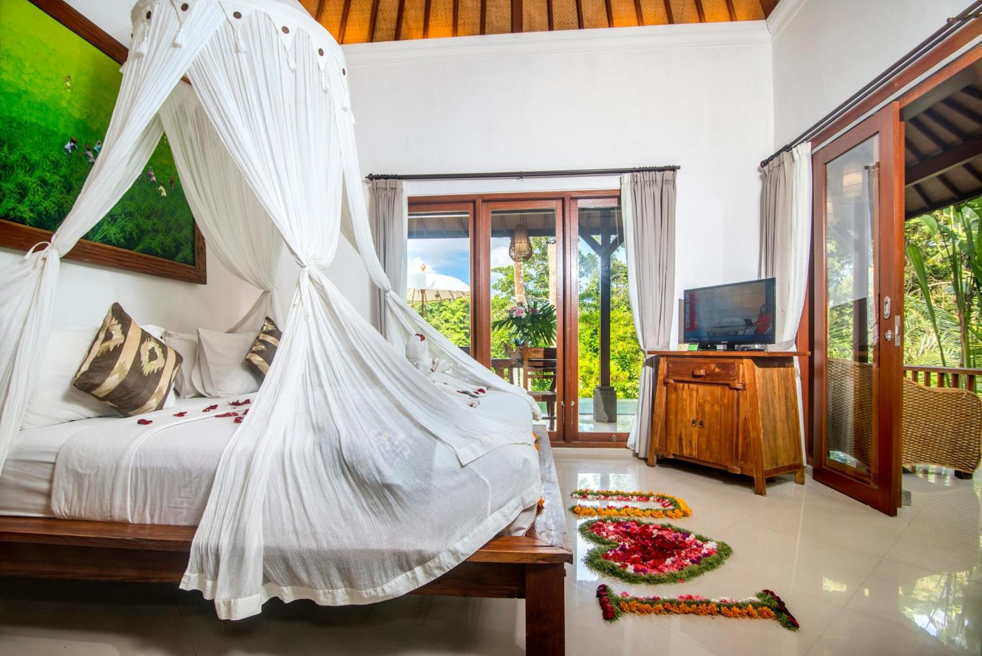 Holiday park Alam Dania 4*