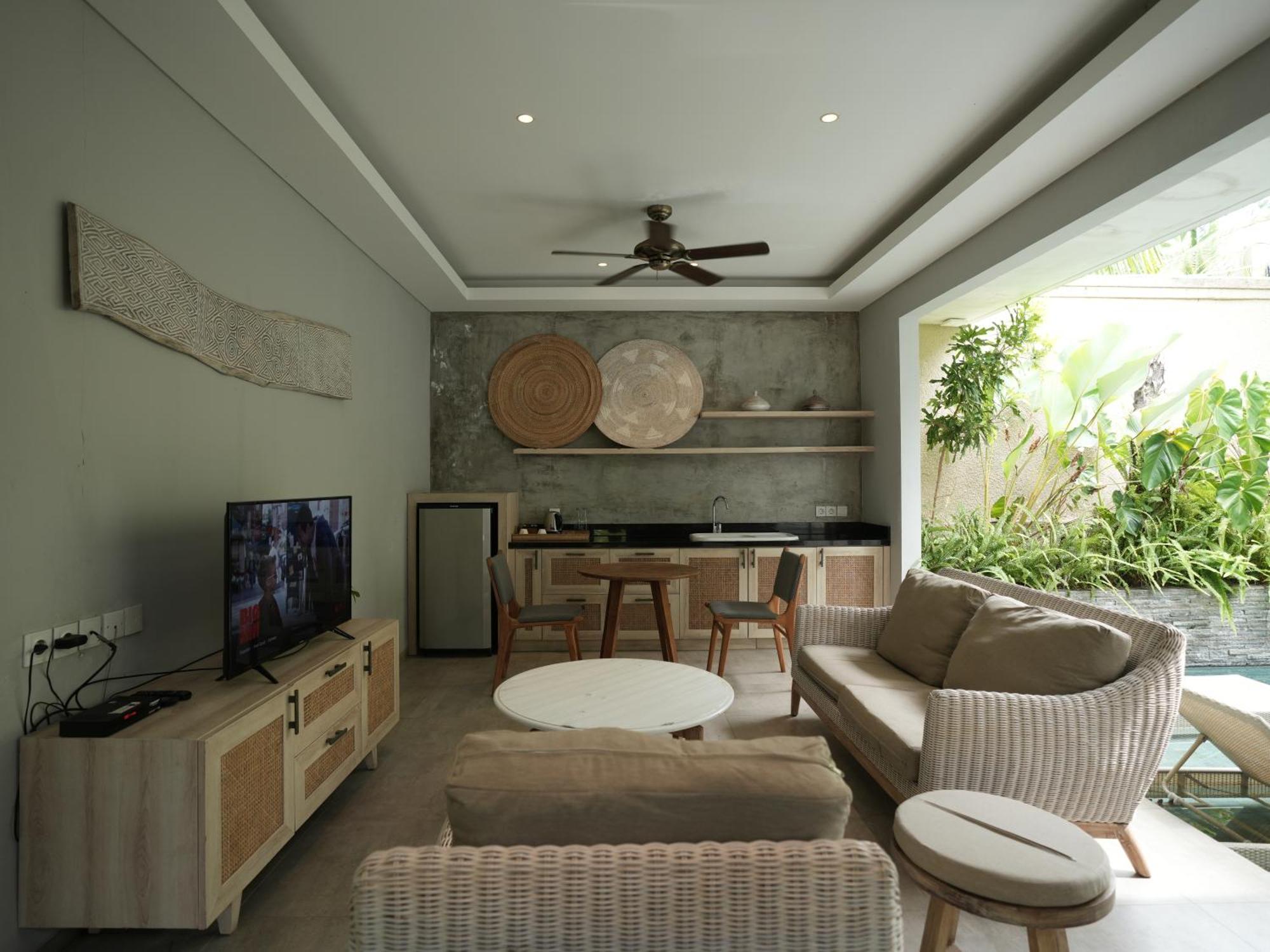 Villa Daun Lebar