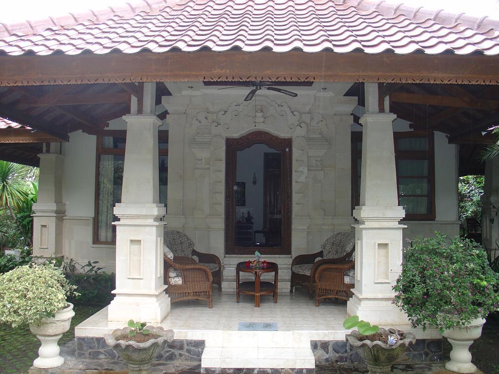 Gunung Paradis Retreat