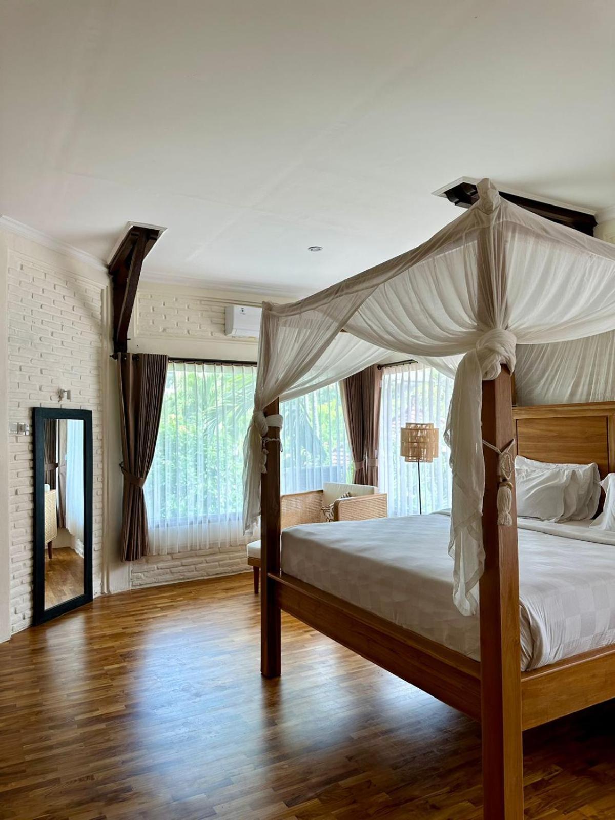 The Taman Ayu Seminyak (Bali)
