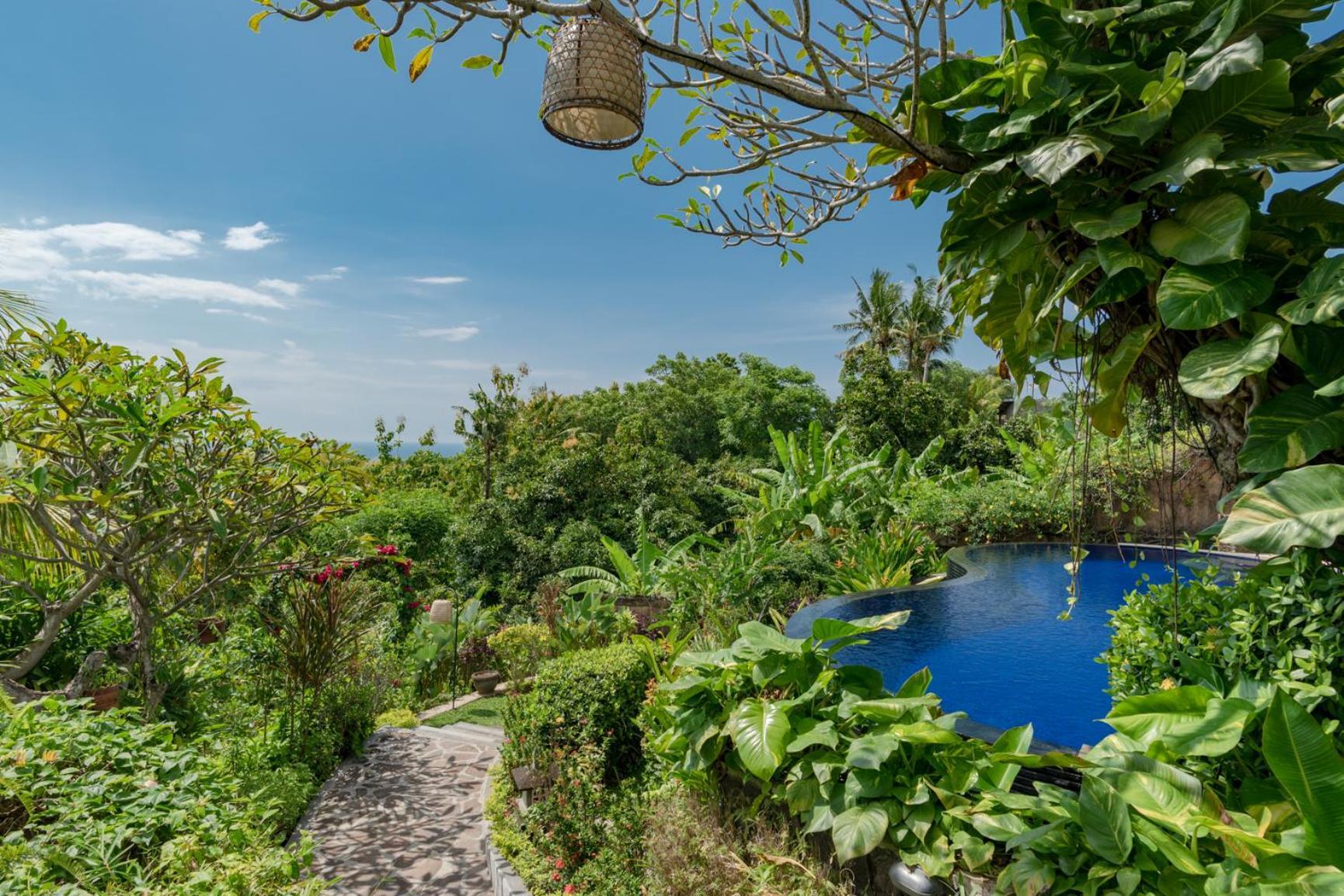 Alamanda Hotel