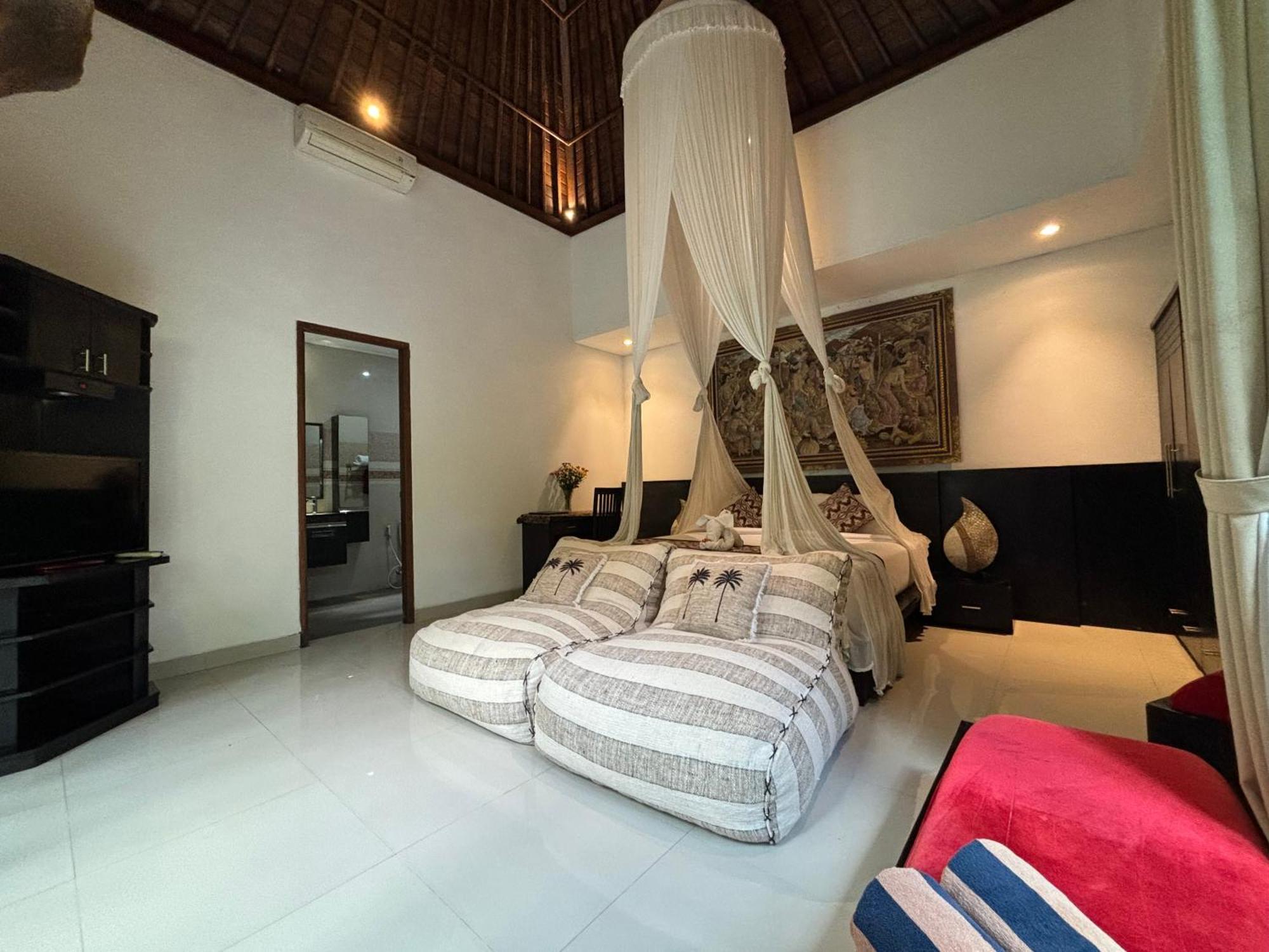 Bumbung Sari Villa *