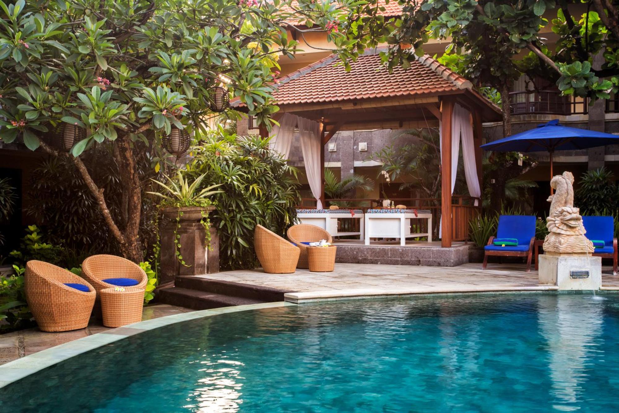 Adhi Jaya Hotel 4*
