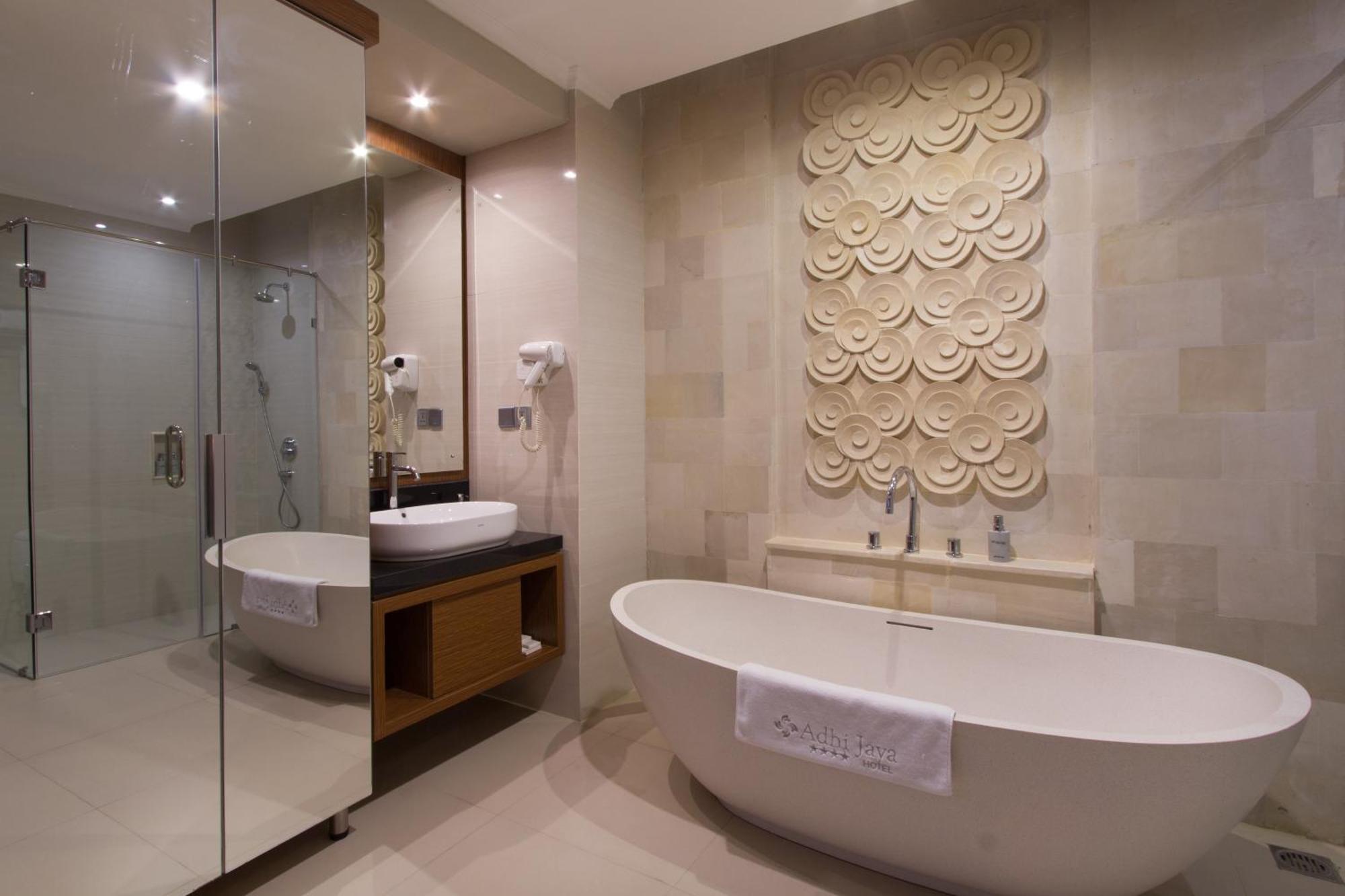 Hotel Adhi Jaya