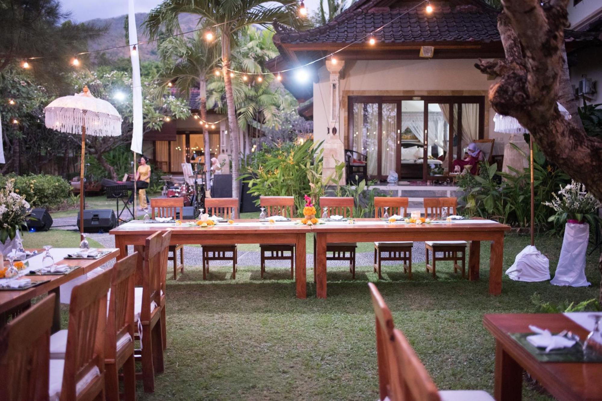 Resort Arya And Dive Center