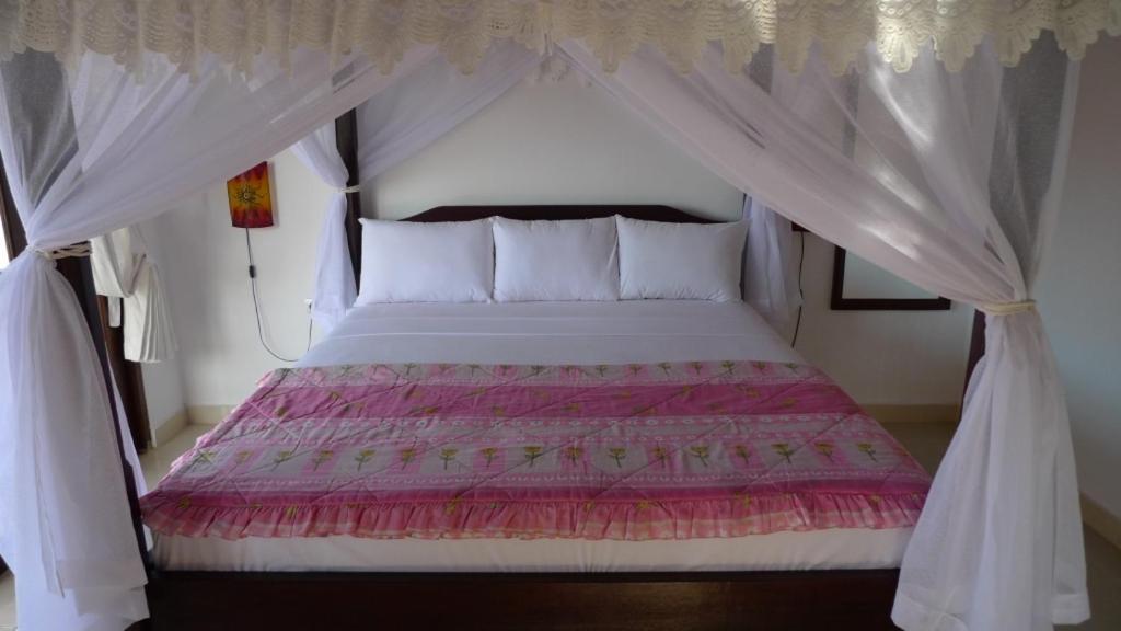 Bed & Breakfast Warung Ary &
