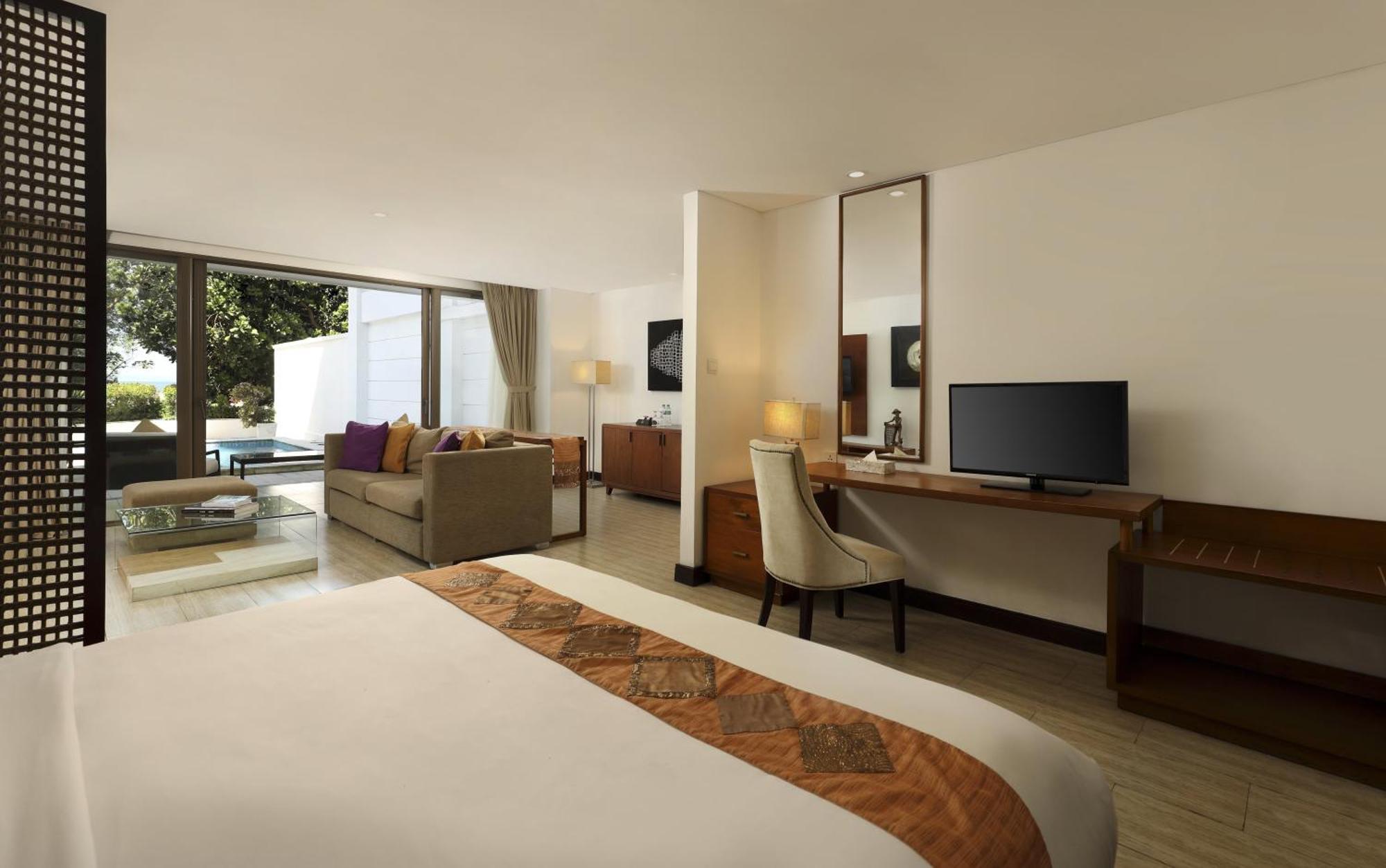 Lv8 Resort