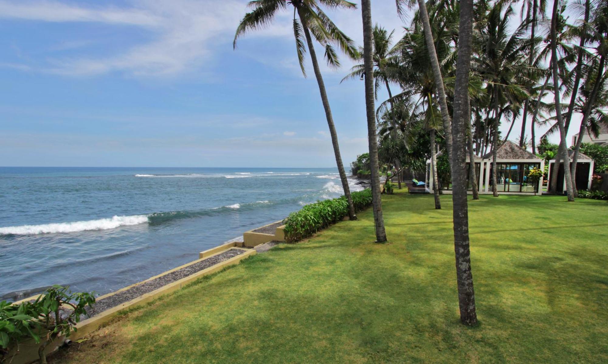 Villa Samudra Luxury Beachfront