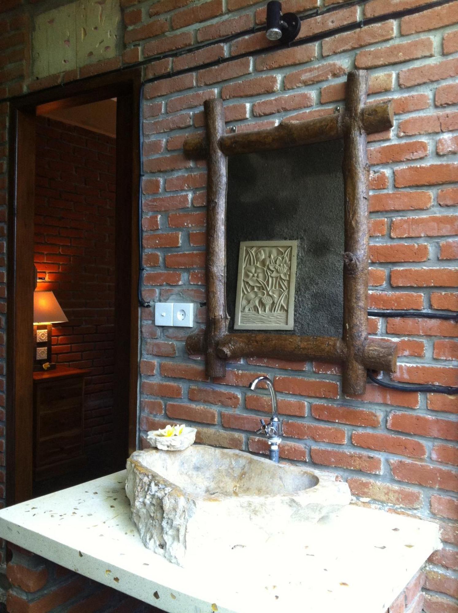 Satria 2* Uluwatu (Bali)