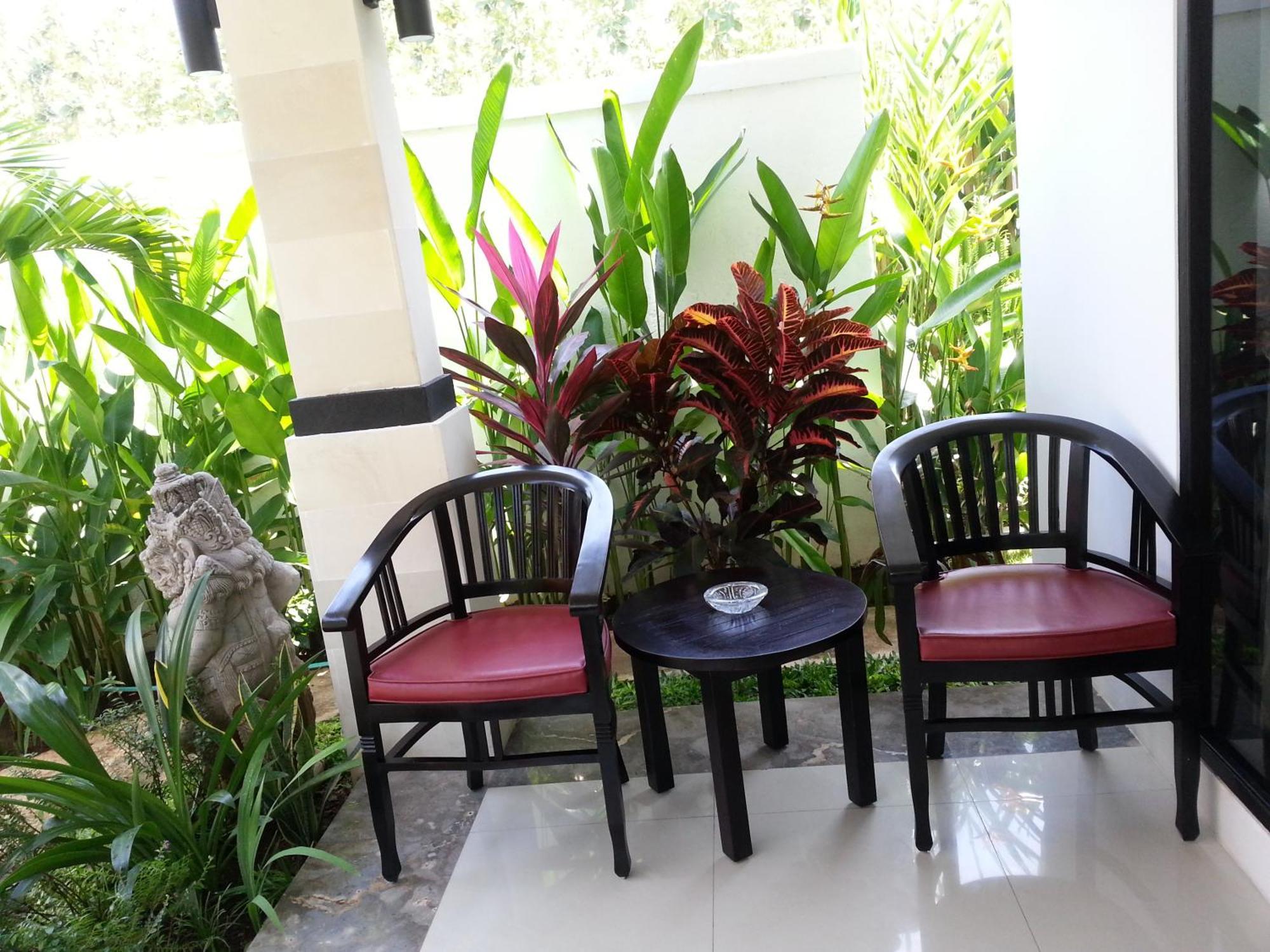 Kelapa 4* Lovina (Bali)