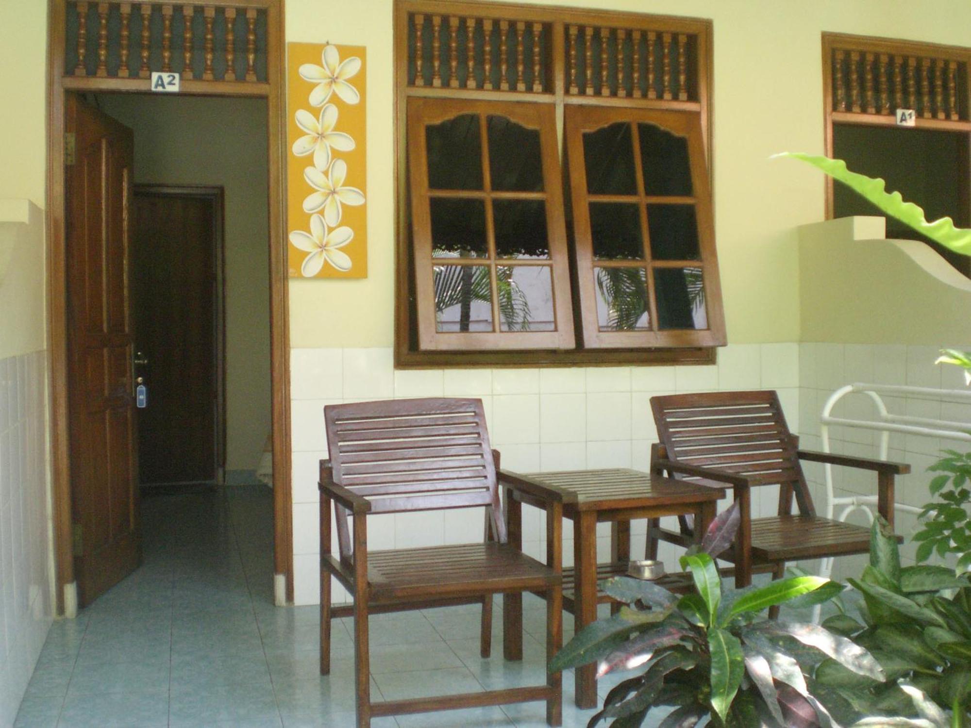 Adus Guest house 2*