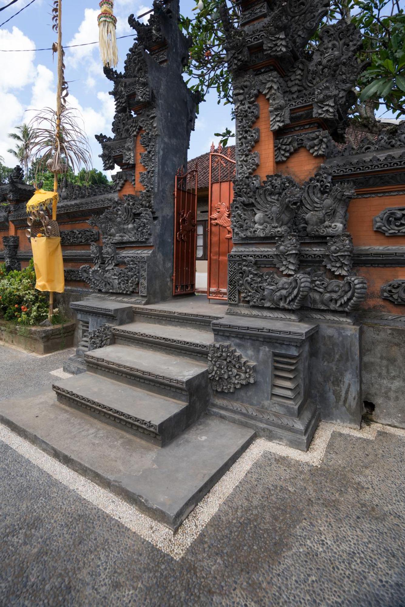 Nuaja Balinese Guest house