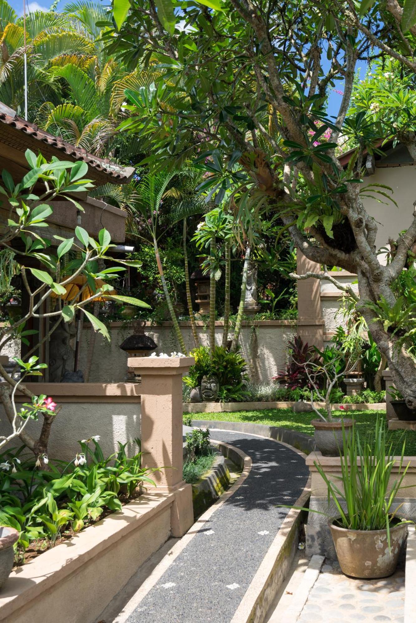 Nuaja Balinese Guest house 2*