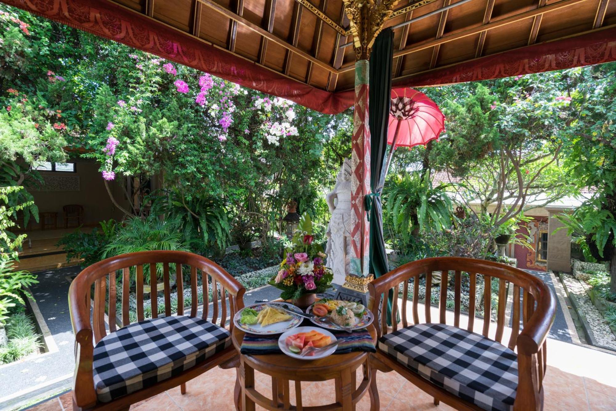 Nuaja Balinese