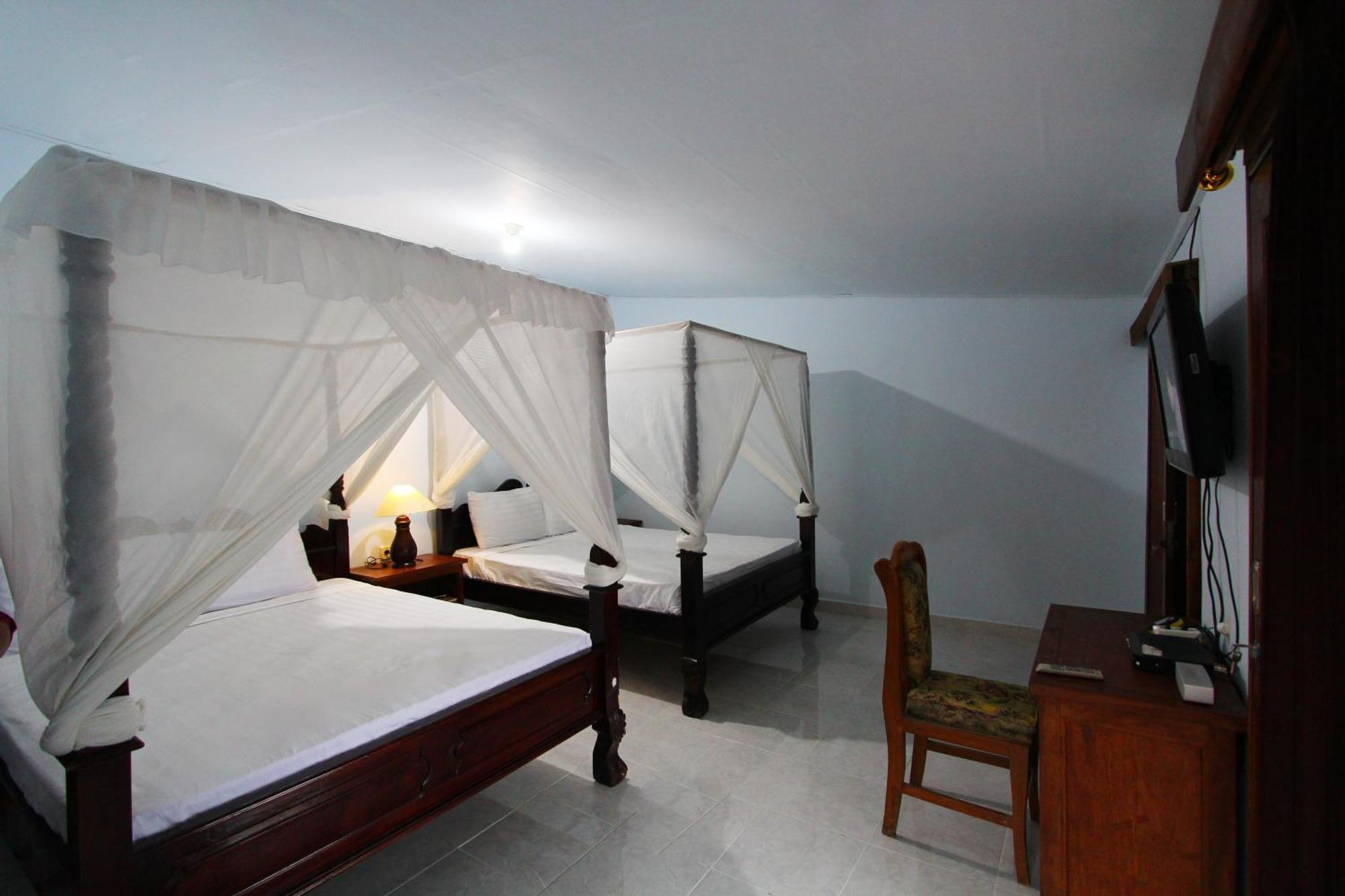 Adila Warung And Guest house *
