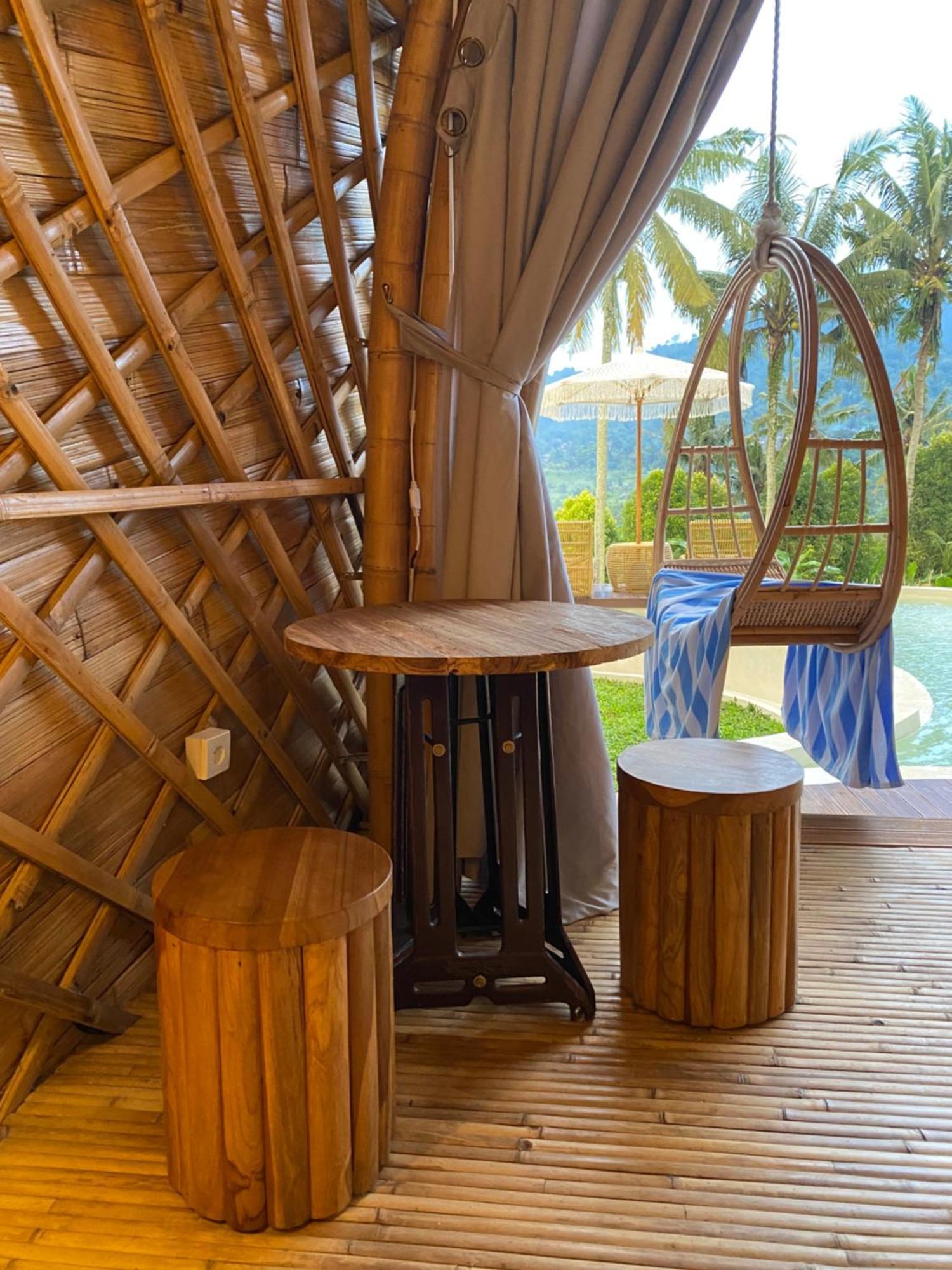 Gladak Di Uma Bali