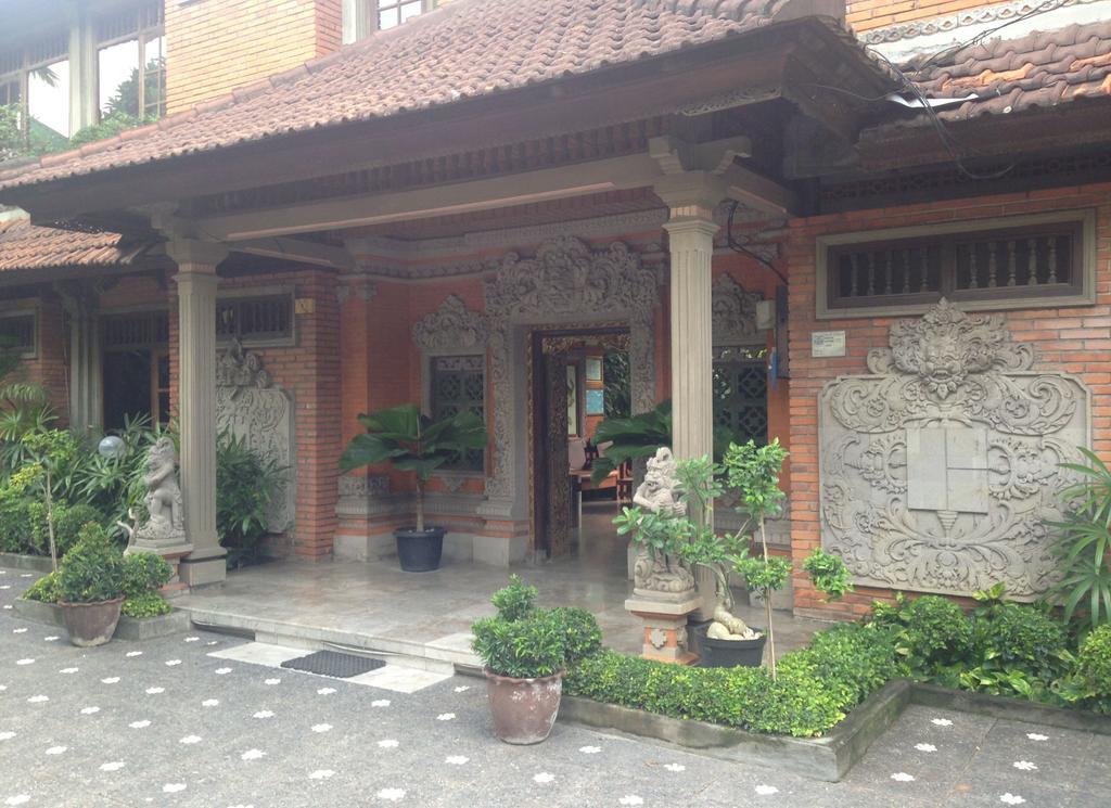 Dewa Bharata 3* Candi Dasa (Bali)