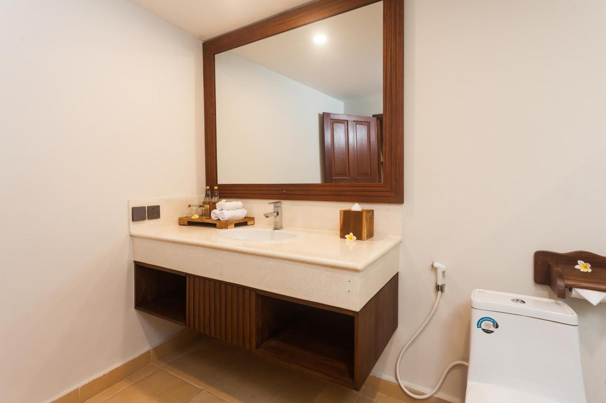Villa Ghana By Pramana
