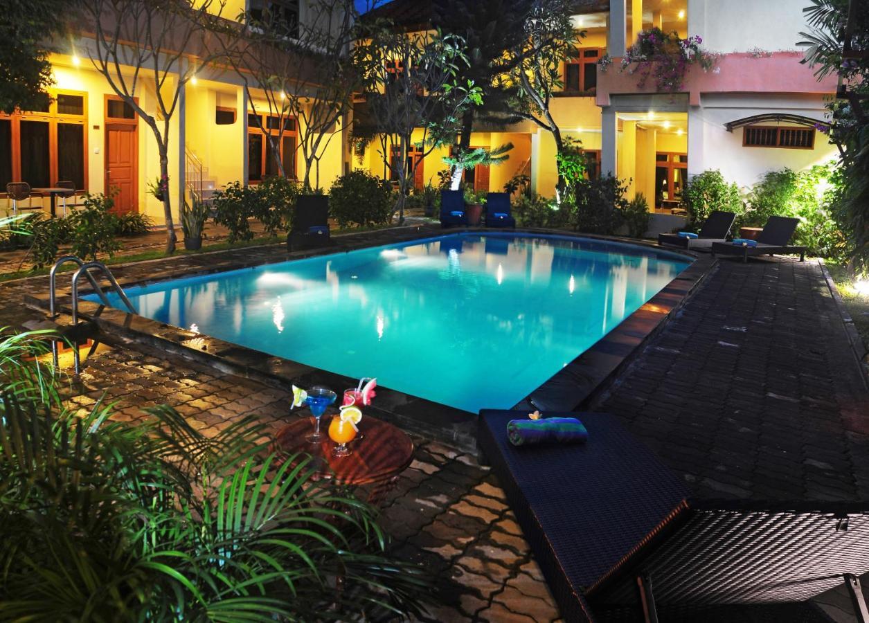 Febri's & Hotel