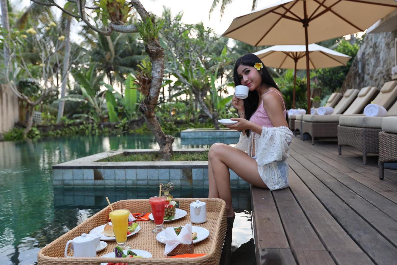Resort Radha Phala & 4*