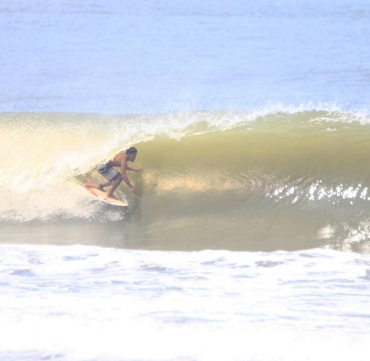 Surfers And Medewi Resort *