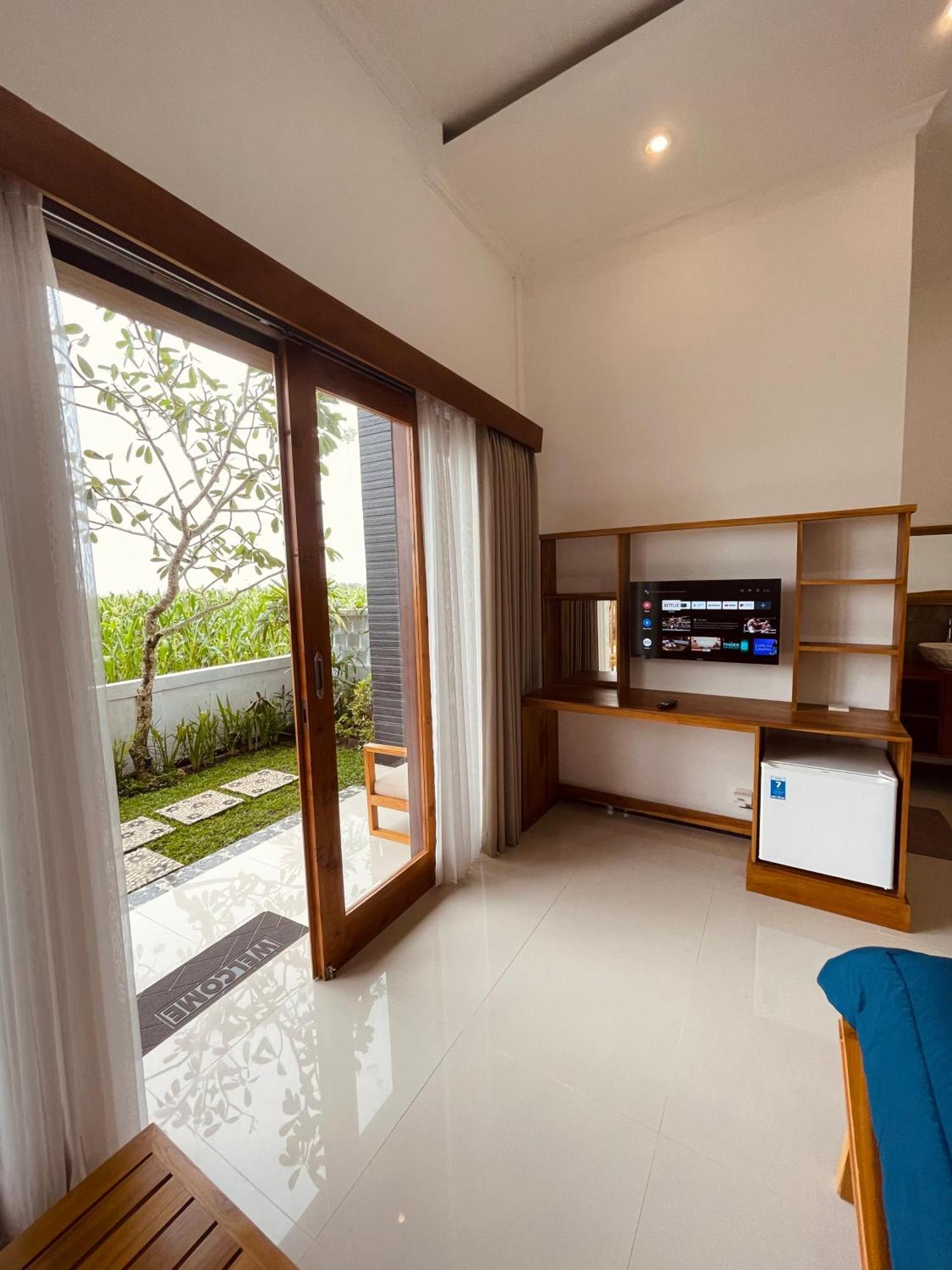 Surfers And Medewi Resort Jembrana (Bali)