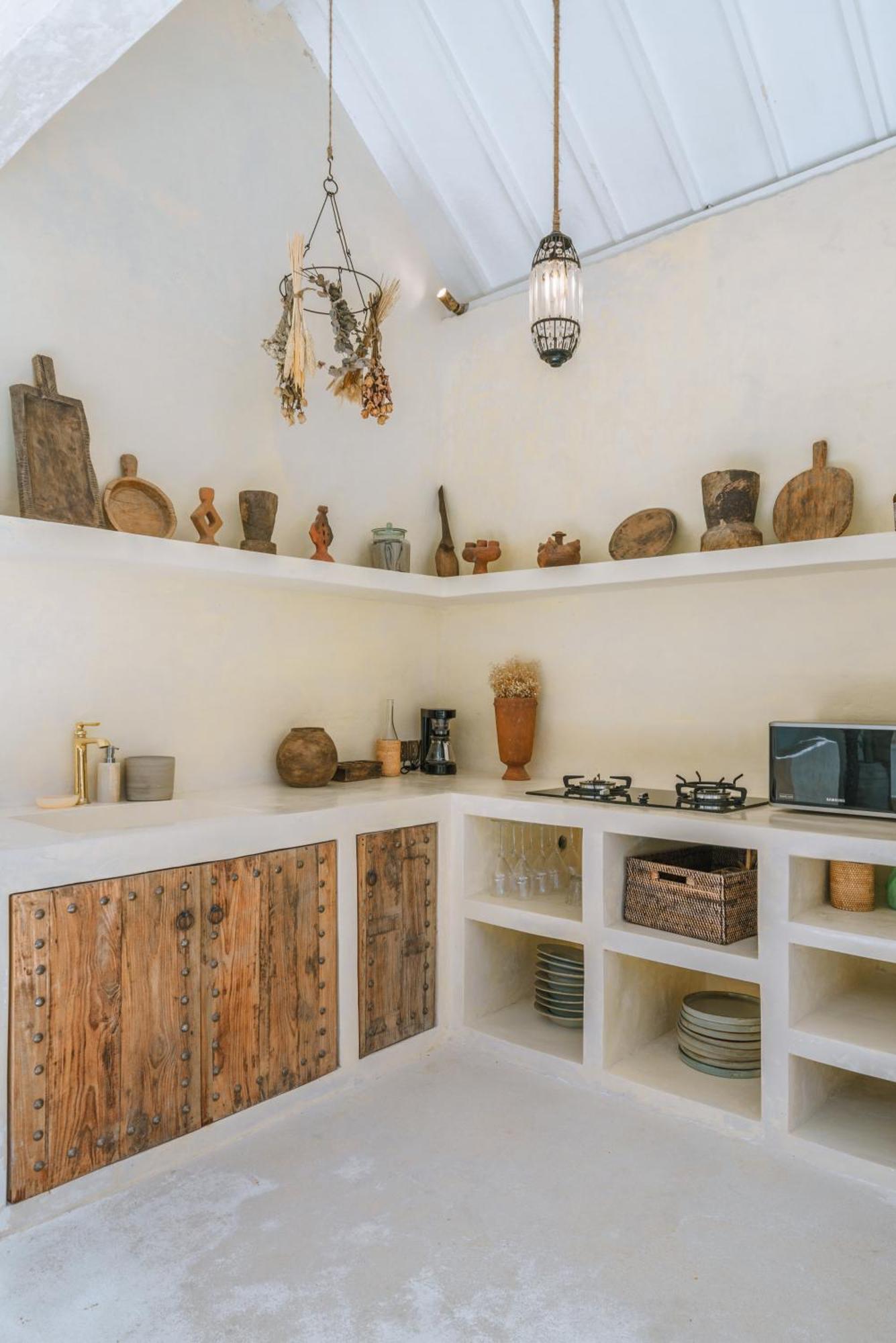 Stella: 2br Vibrant Mediterranean Oasis