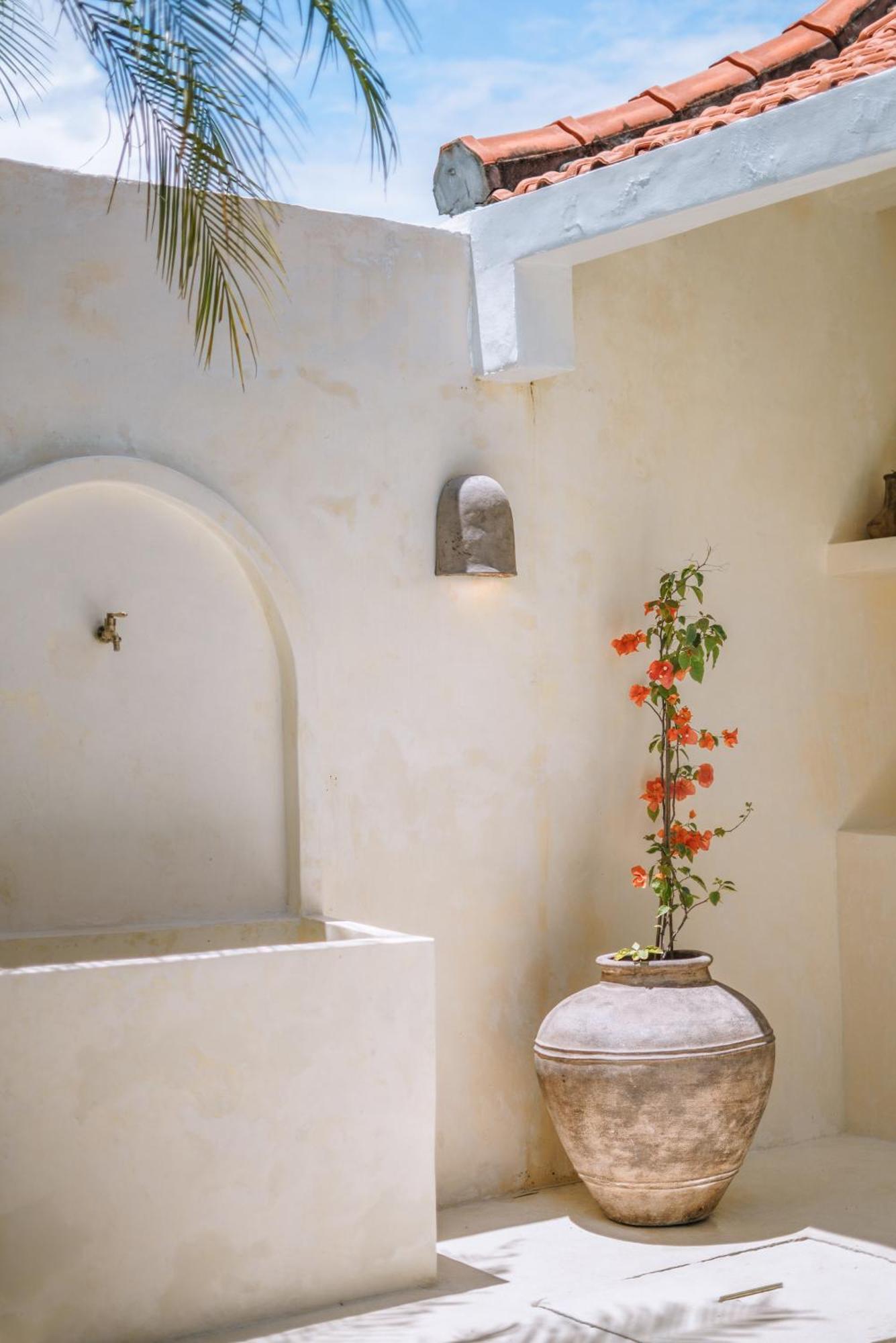 Villa Stella: 2br Vibrant Mediterranean Oasis