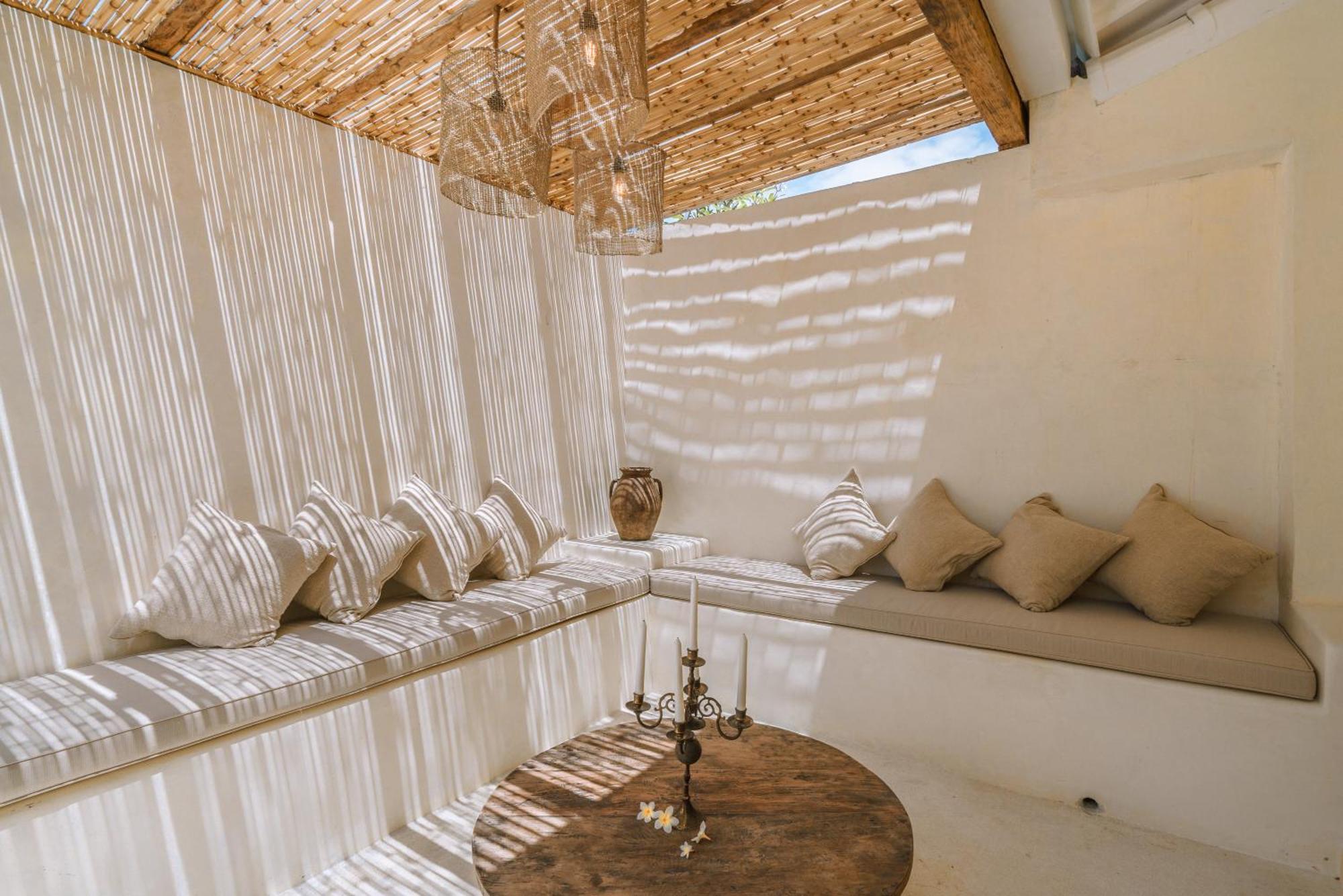Stella: 2br Vibrant Mediterranean Oasis Canggu (Bali)