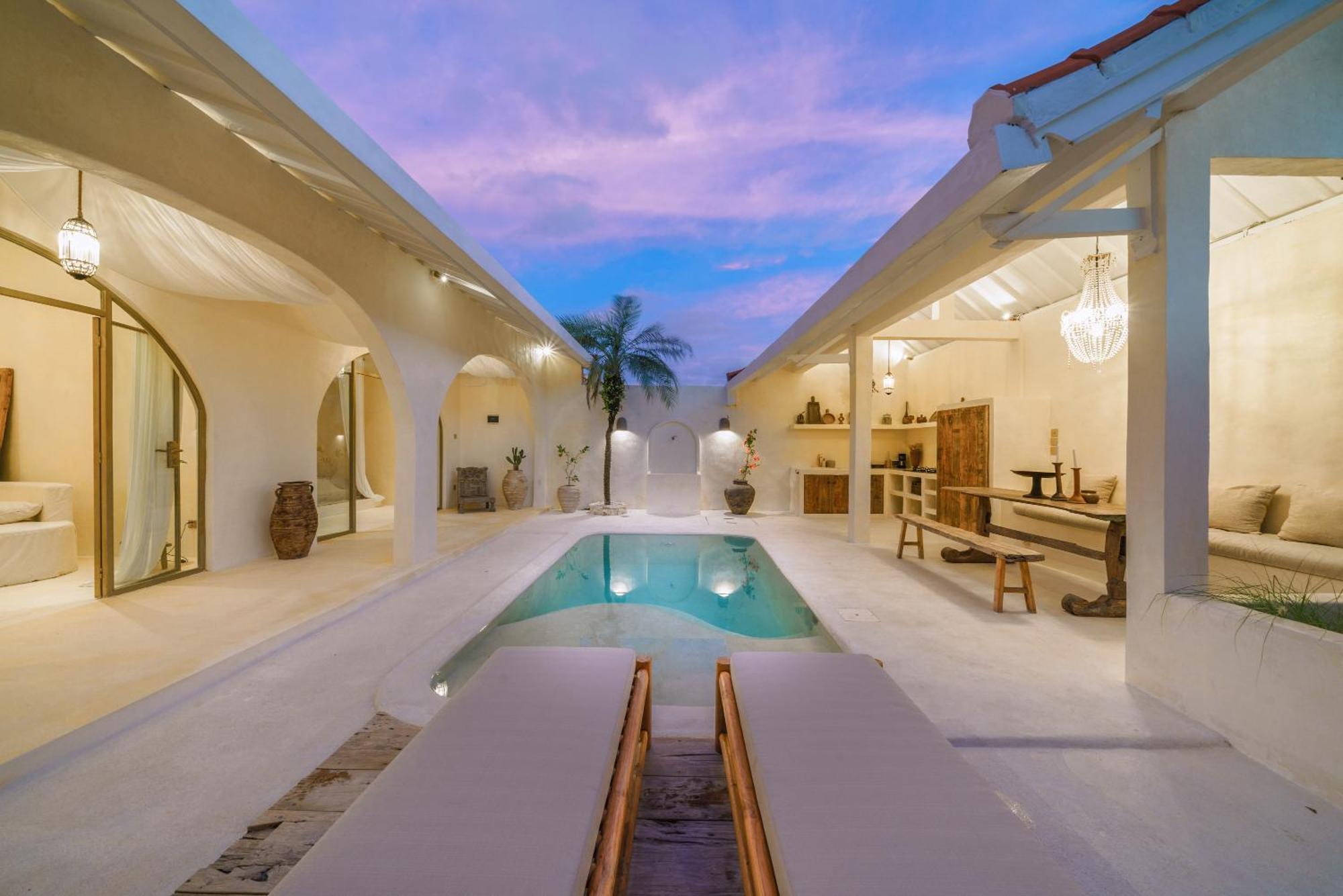 Stella: 2br Vibrant Mediterranean Oasis Canggu (Bali)