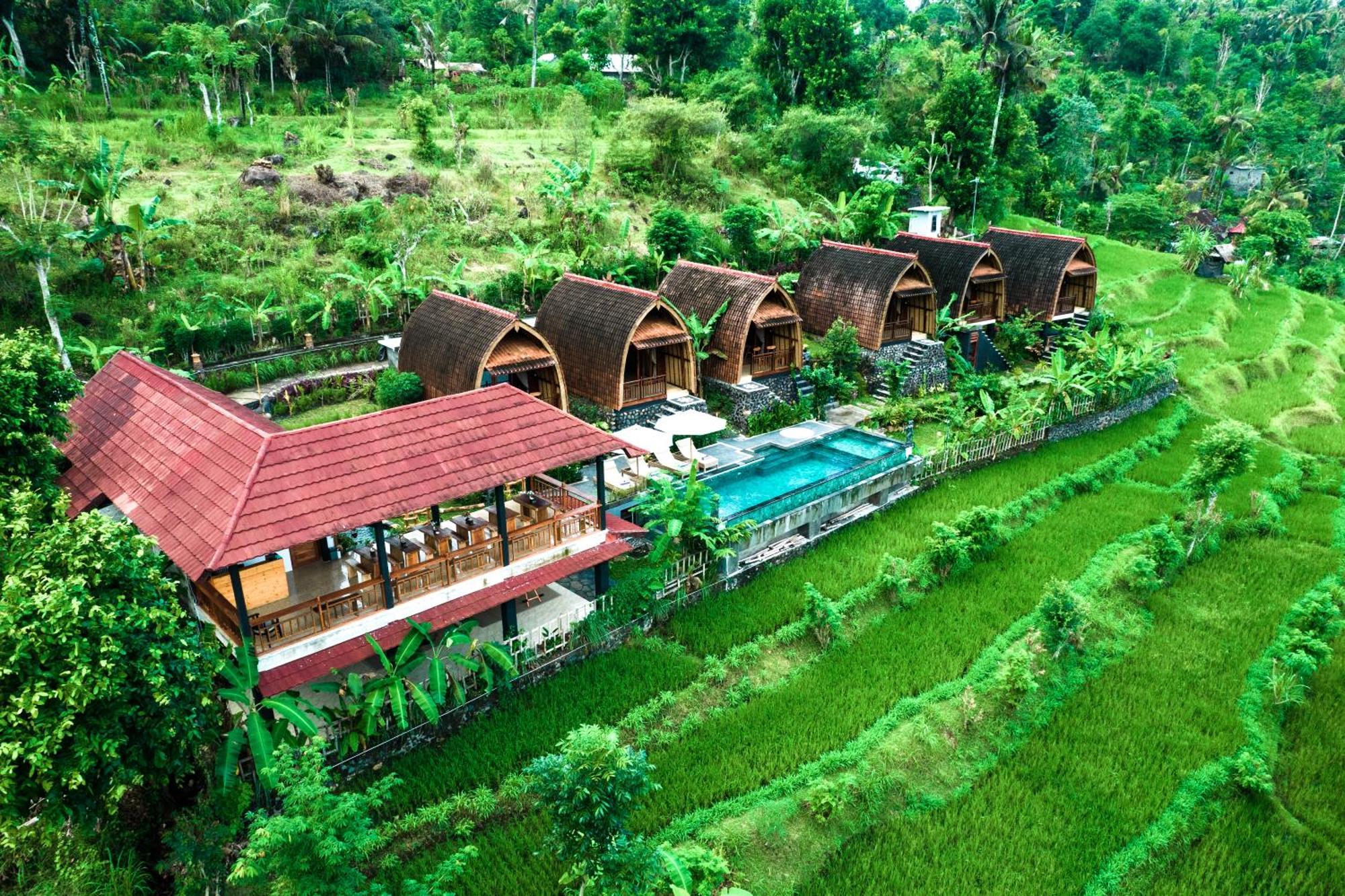 Lumbung Seraya Hotel *