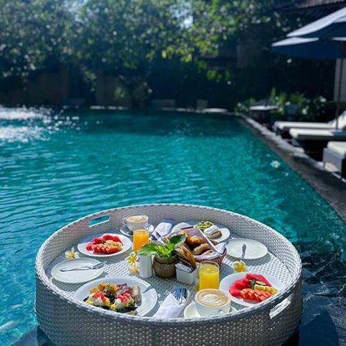 Resort Sri Phala & 4*
