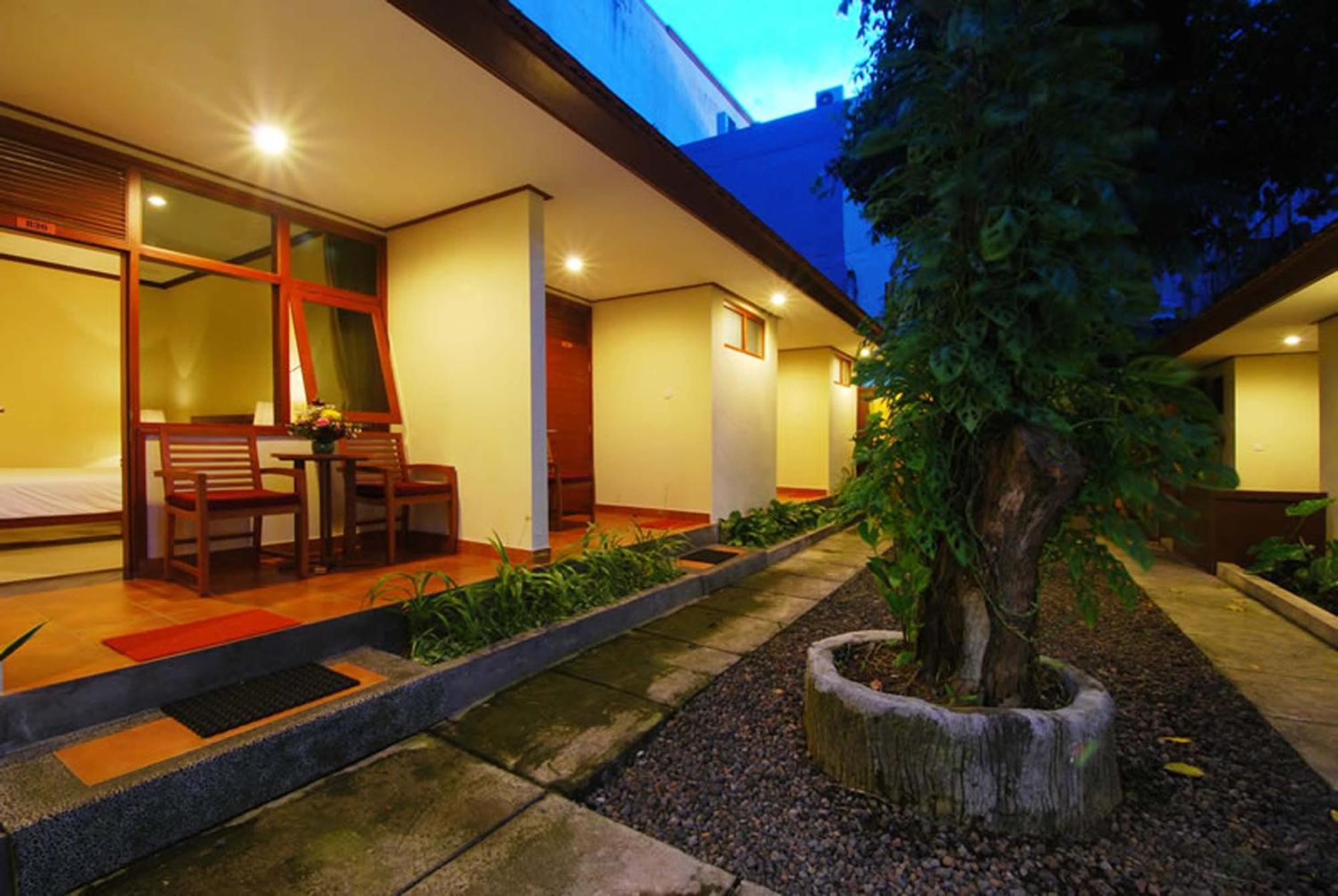 Yulia Kuta Hotel