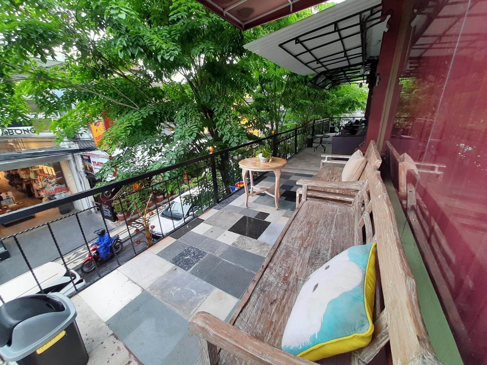 Wisma tamu The 777 *