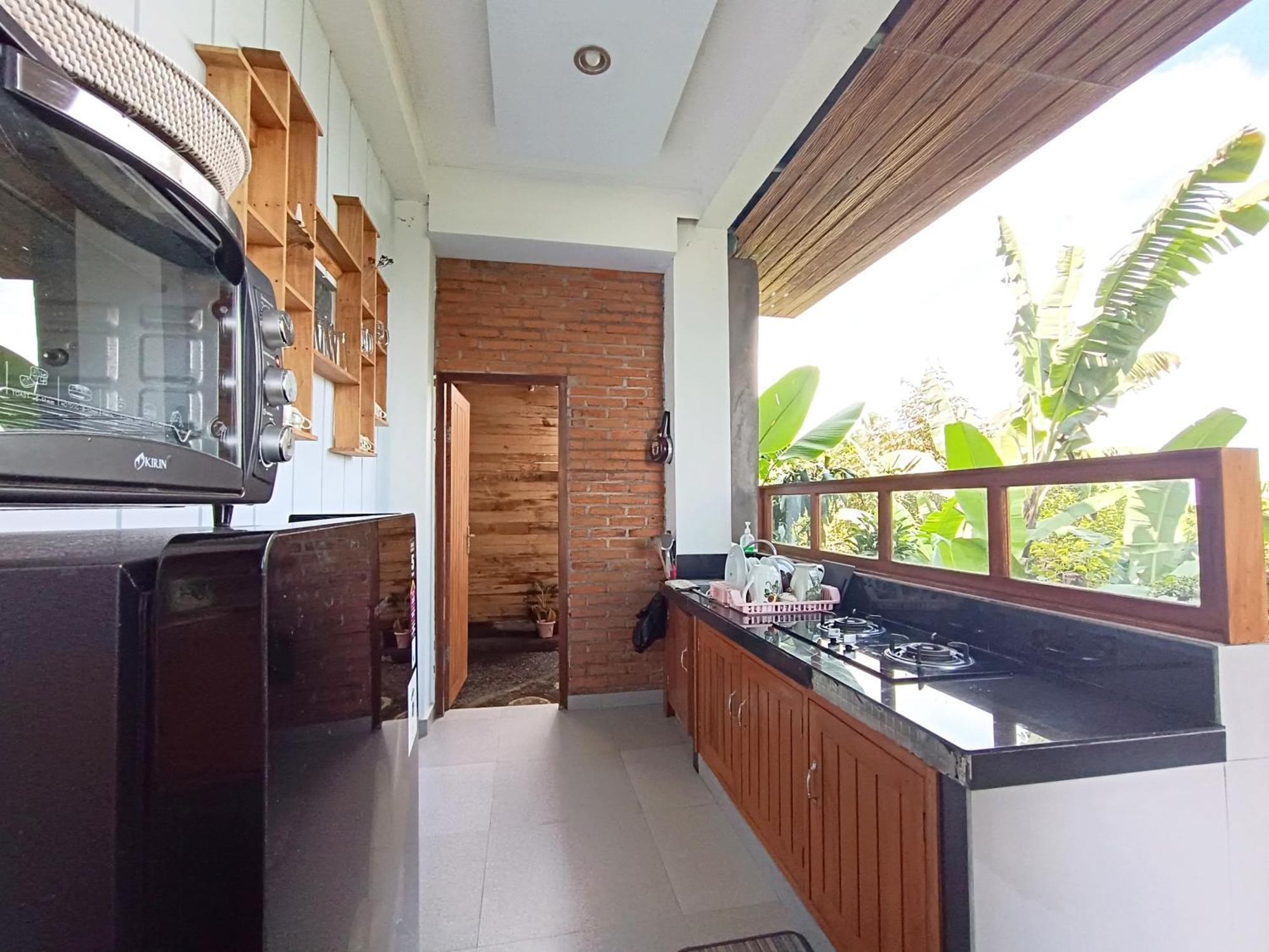 La Montana Homestay *