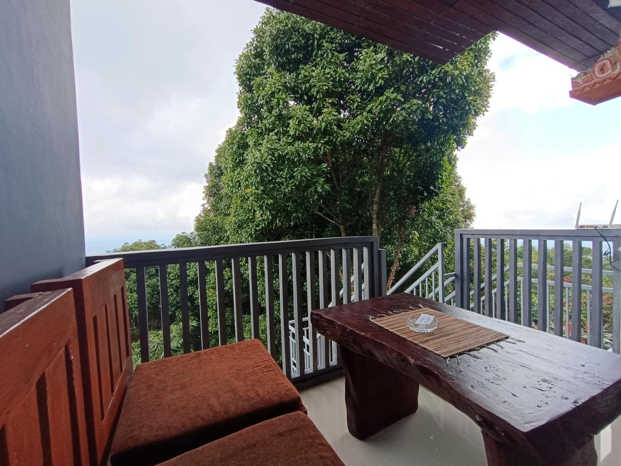 La Montana Homestay *