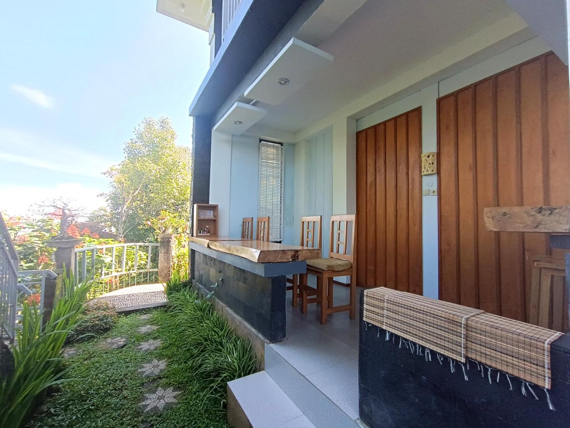 La Montana Homestay *