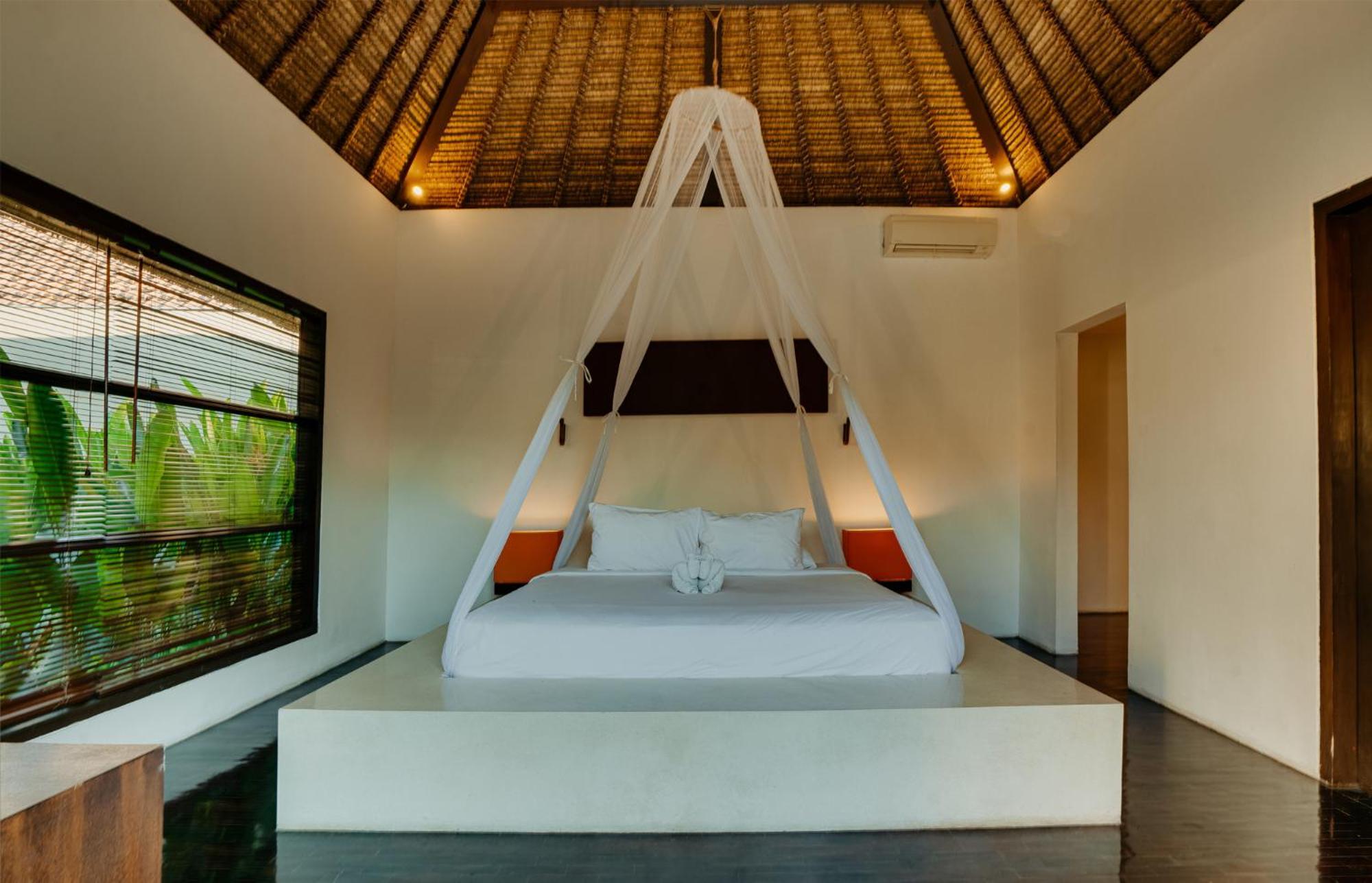 Bvilla Villa