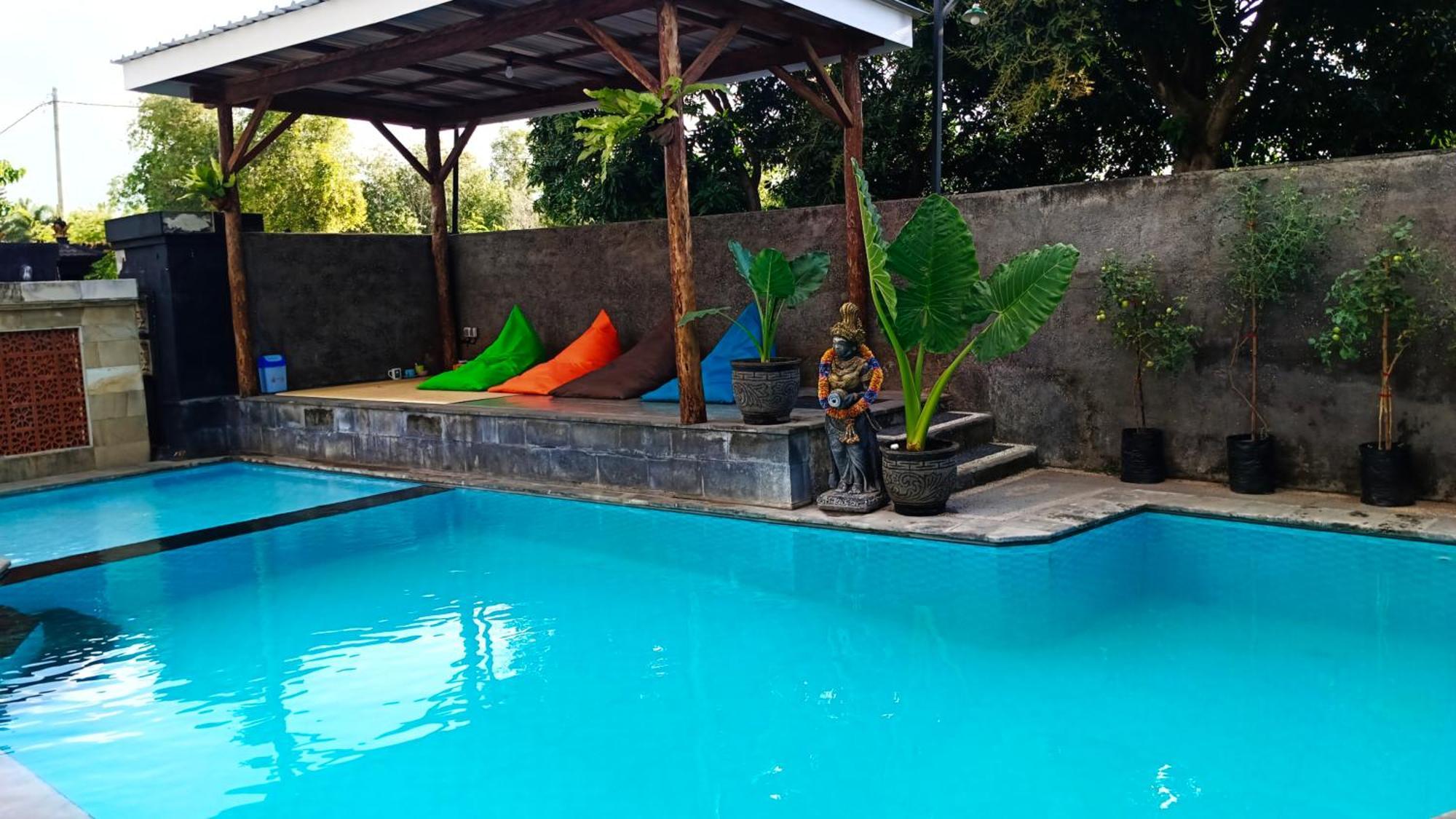 Menjangan View Bed & Breakfast Banyuwedang