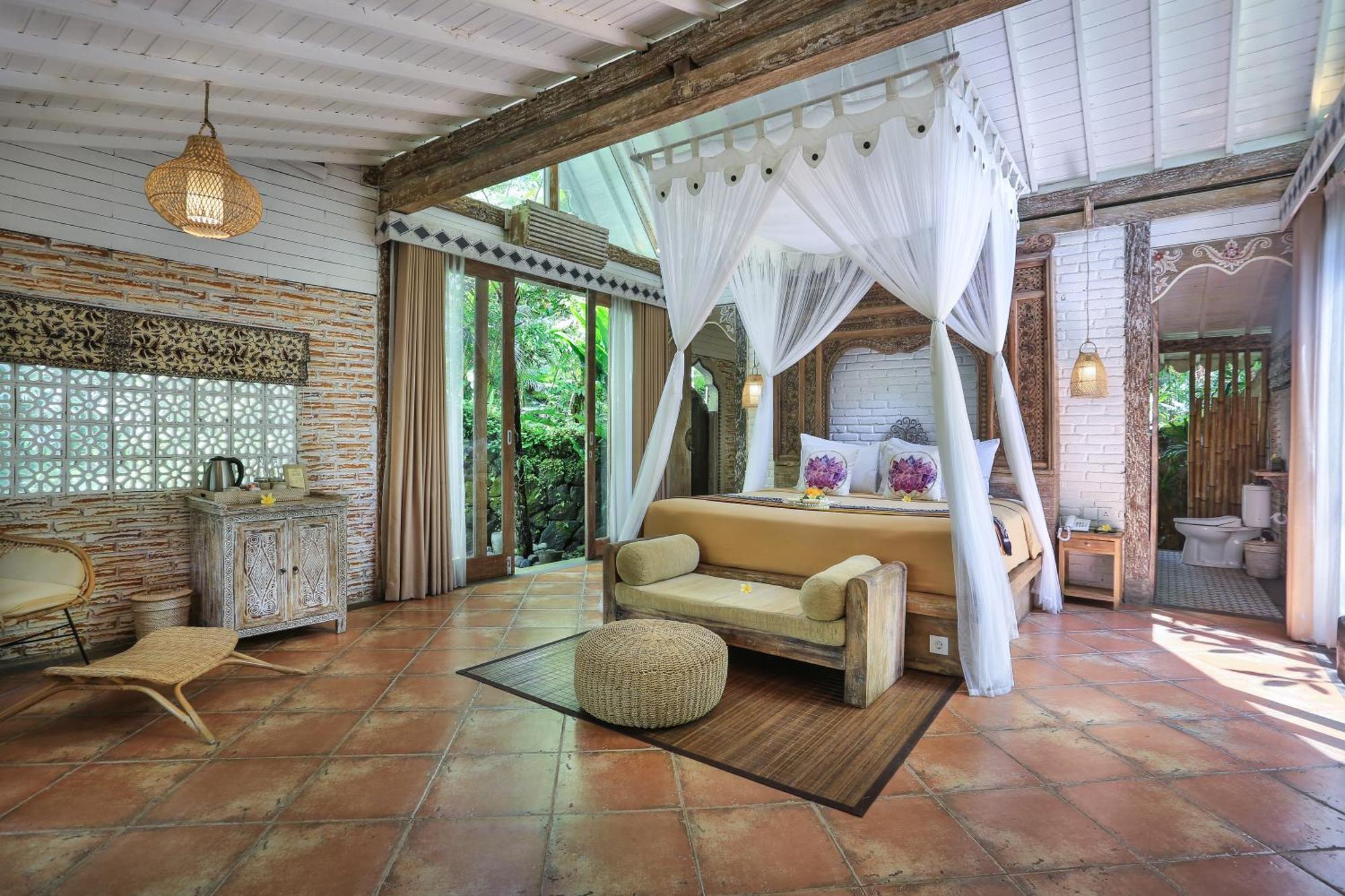 Pramana Giri Kusuma Hotel 4*