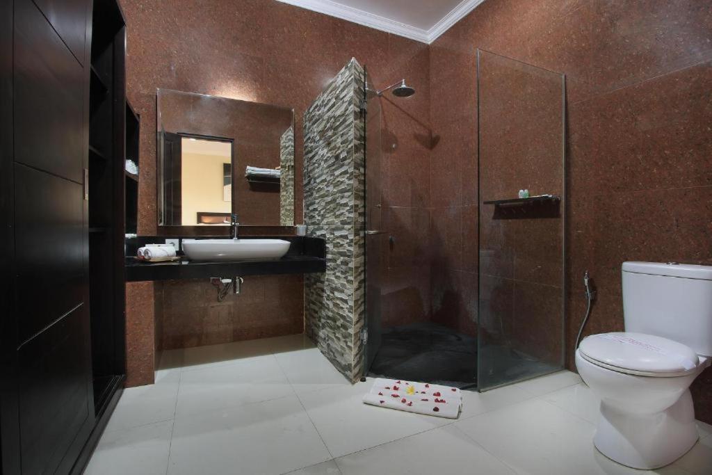 Hotel The Taman Ayu 4*