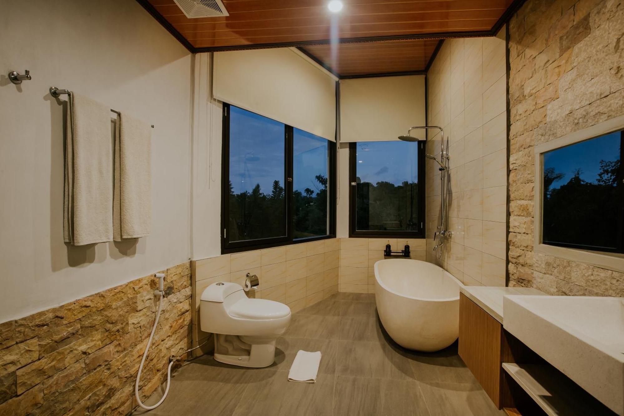 Abasan Hill And Hotel 4*