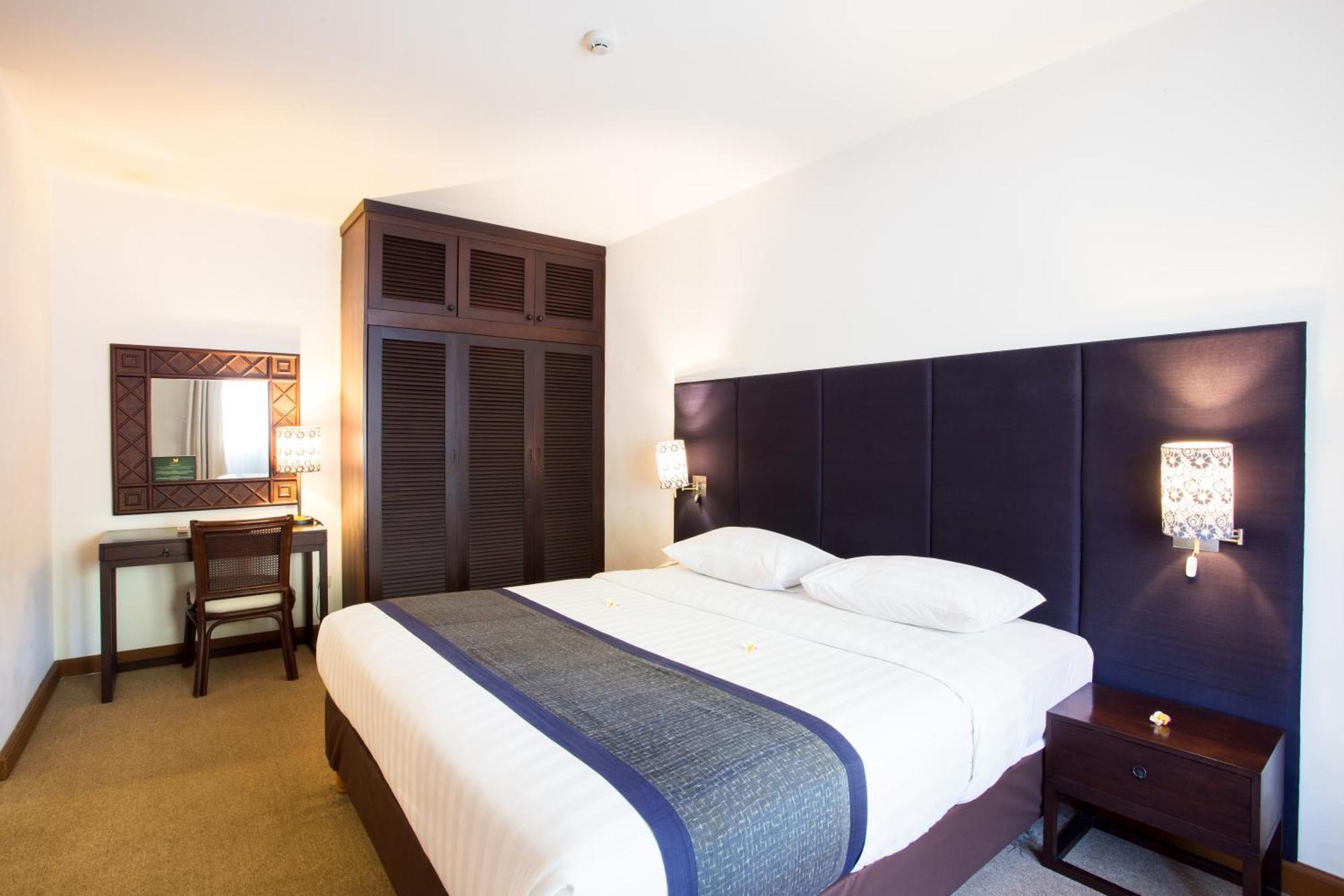 Plagoo Hotel 4*