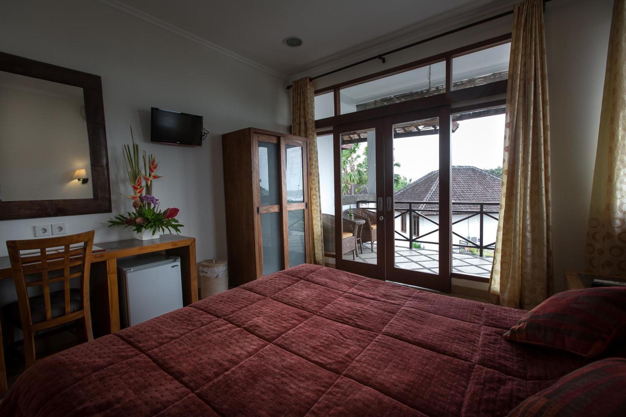 Ecosfera Hotel, Yoga & 3*