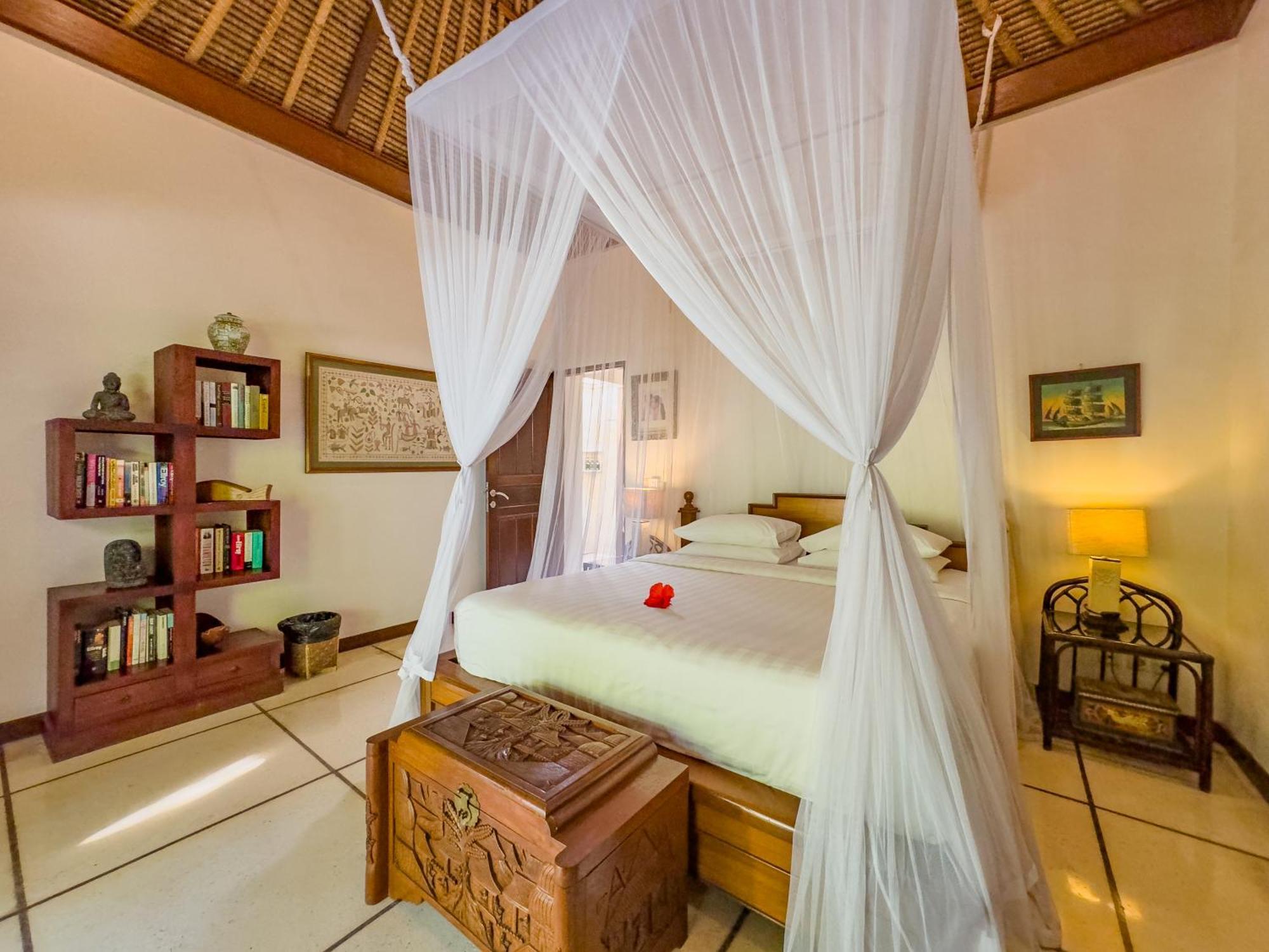 Villa Bugis Kayu Aya *