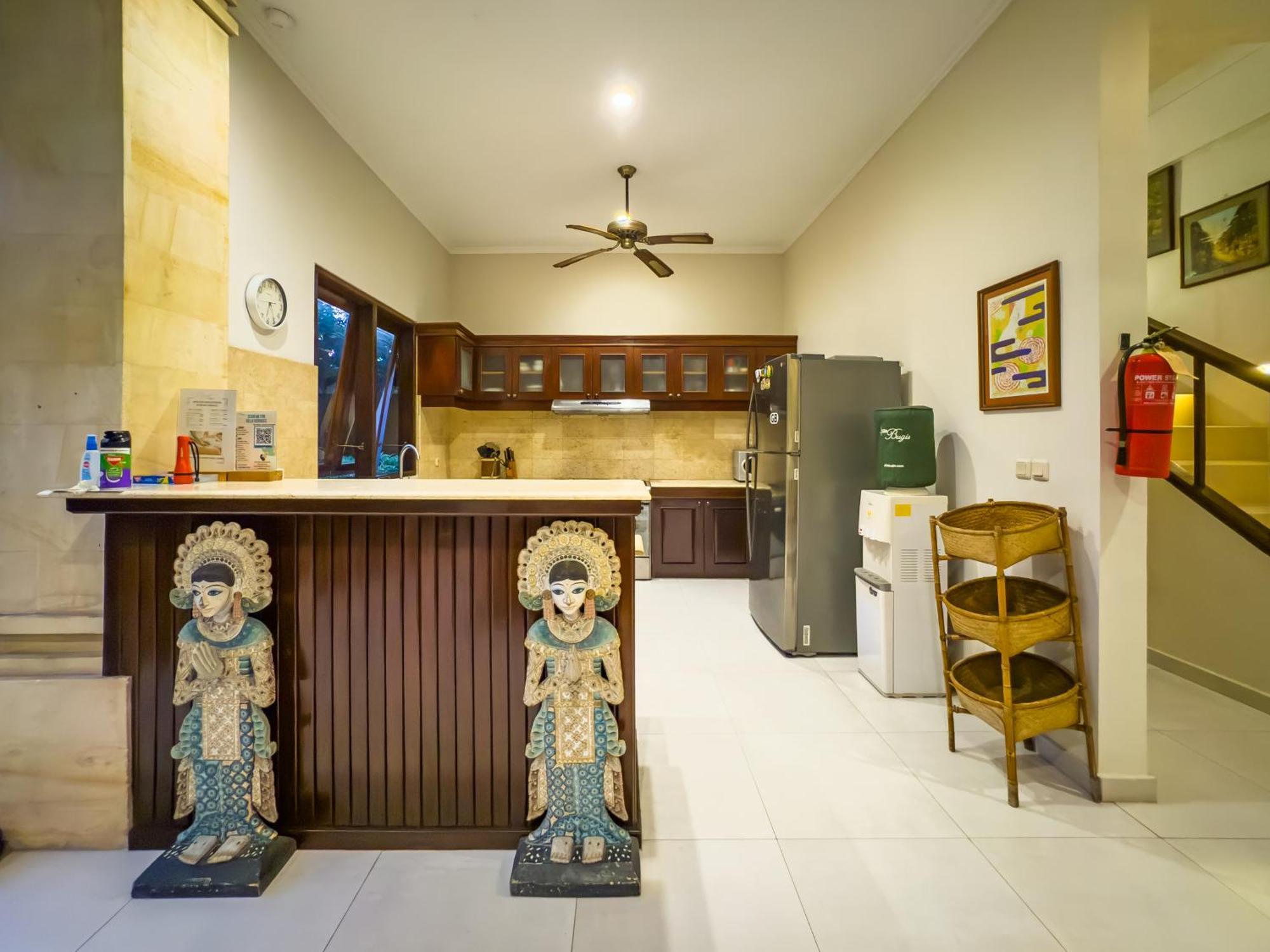 Bugis Kayu Aya * Seminyak (Bali)