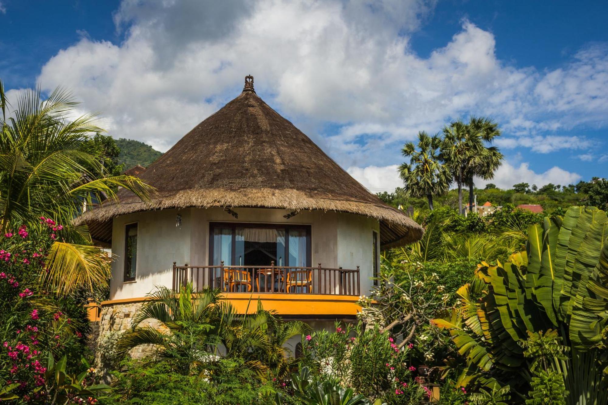 Onlyou Villa Amed (Bali)