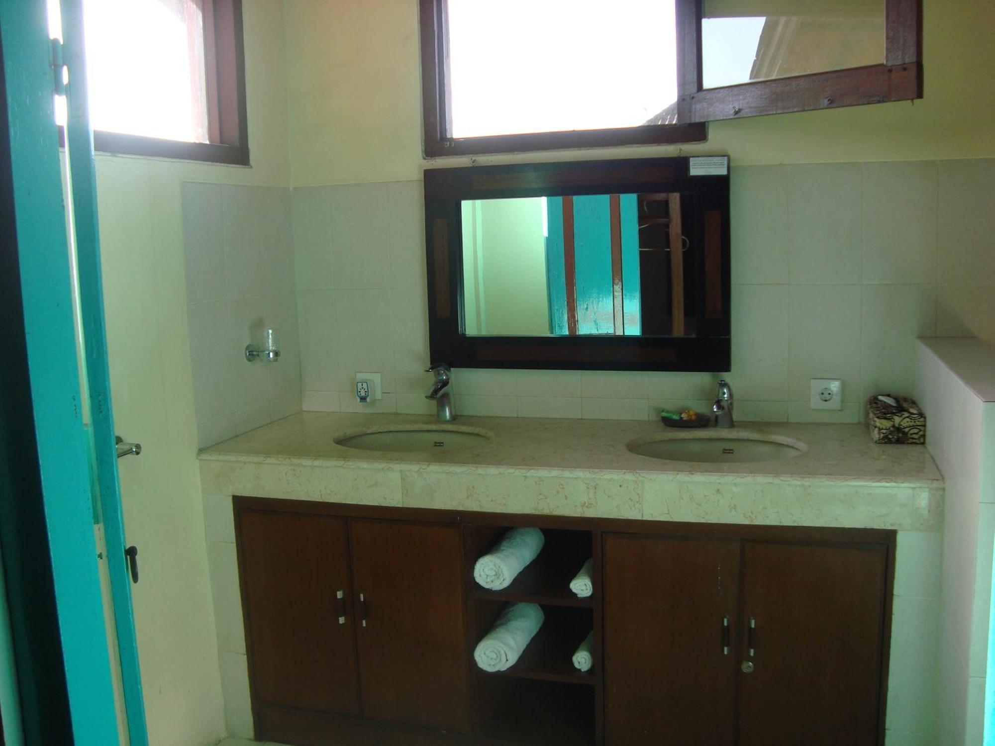 Sunhouse 3* Sanur (Bali)
